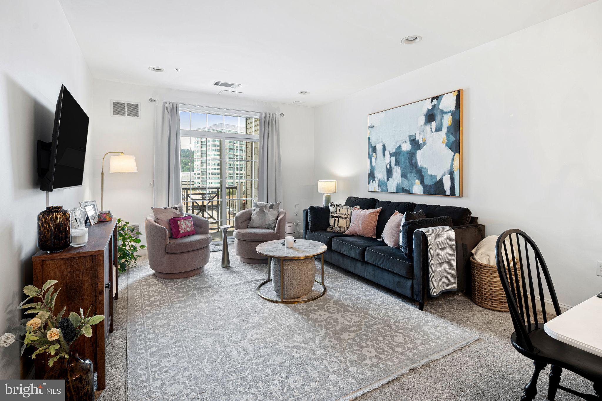 200 W ELM STREET 1315