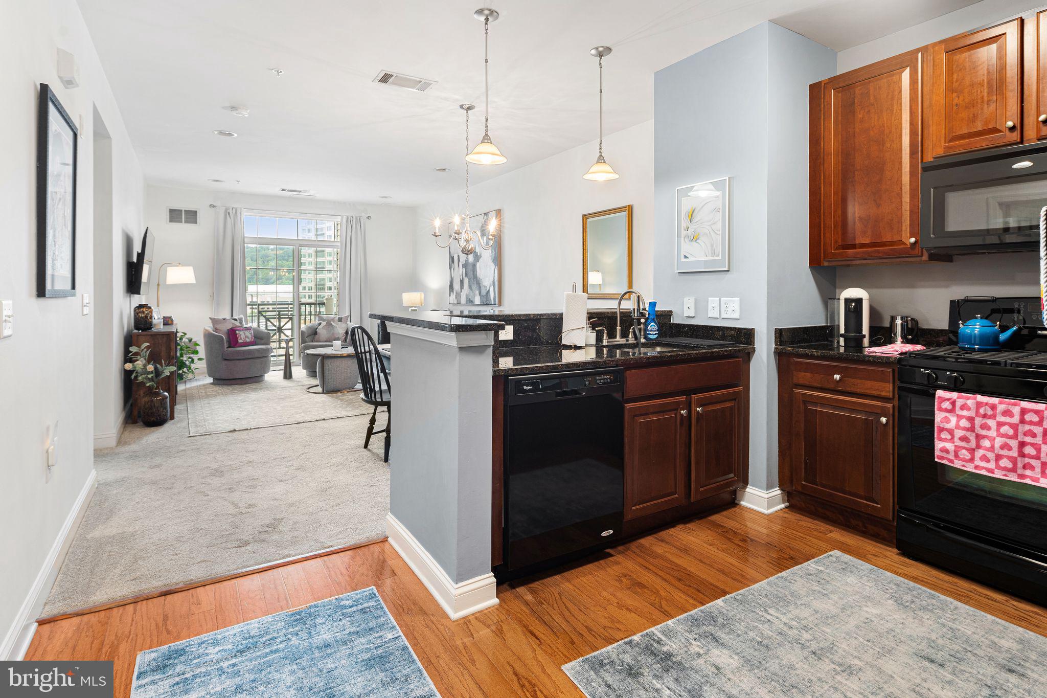 THE GRANDE AT RIVERVIEW - Residential