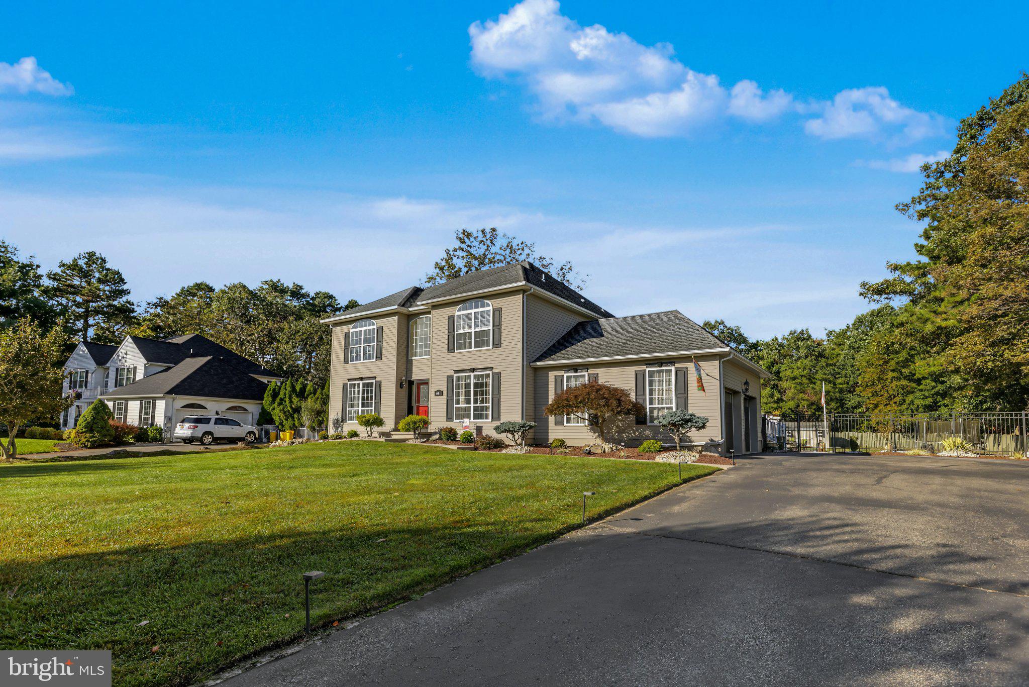 611 WINTERBERRY BOULEVARD