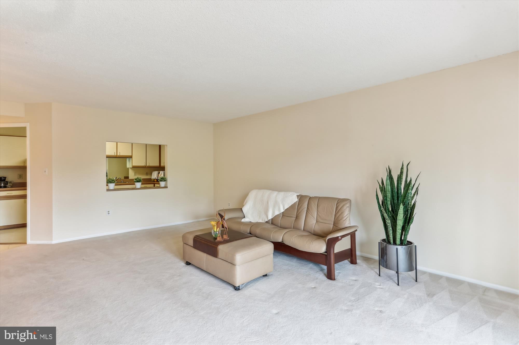 LEISURE WORLD - Residential