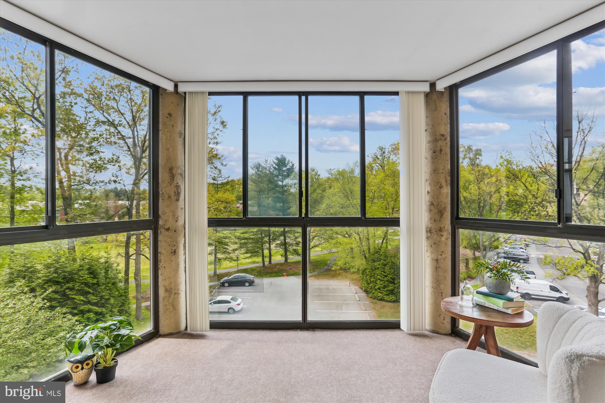 LEISURE WORLD - Residential