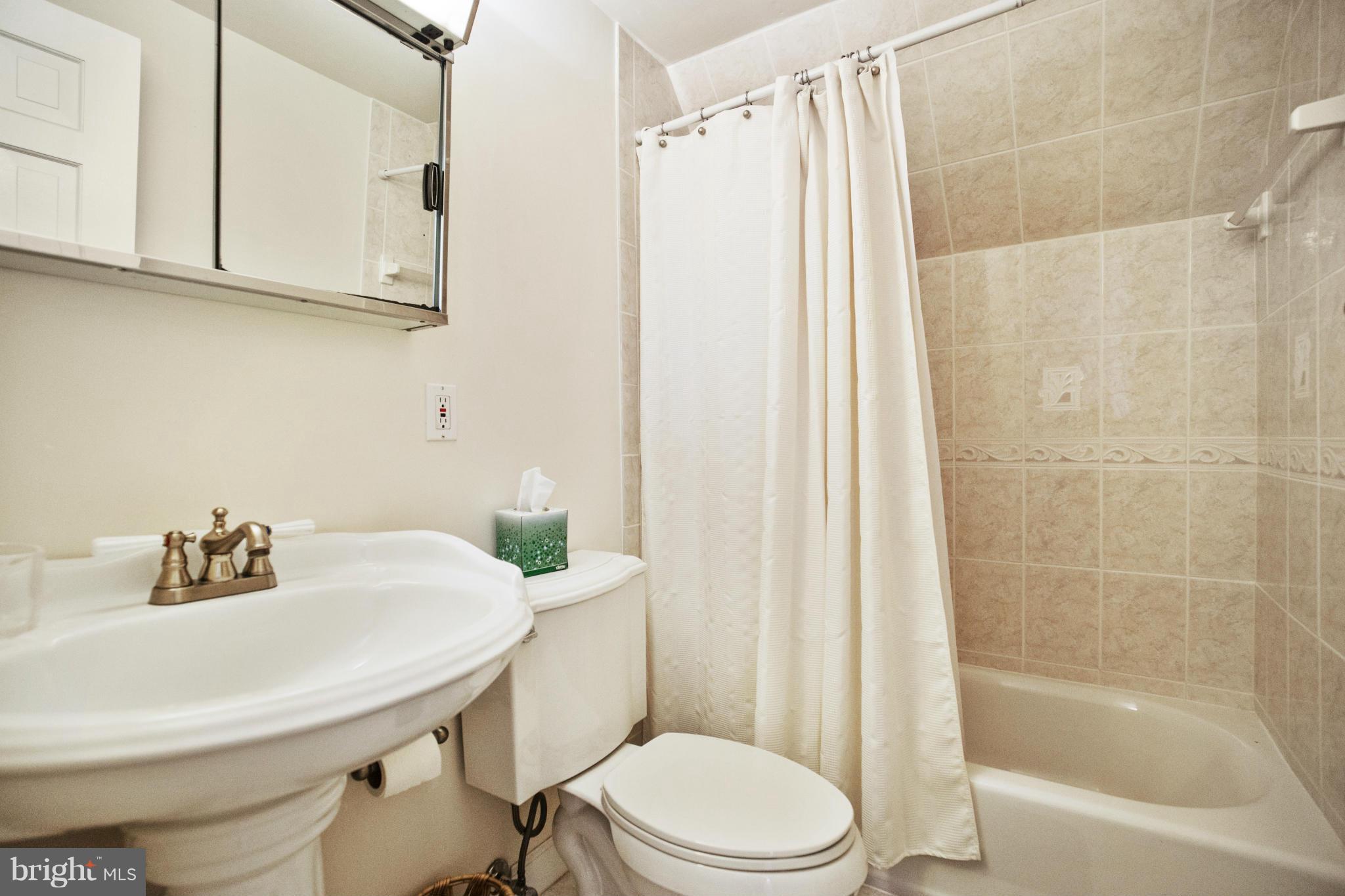 OAK HILL - Residential