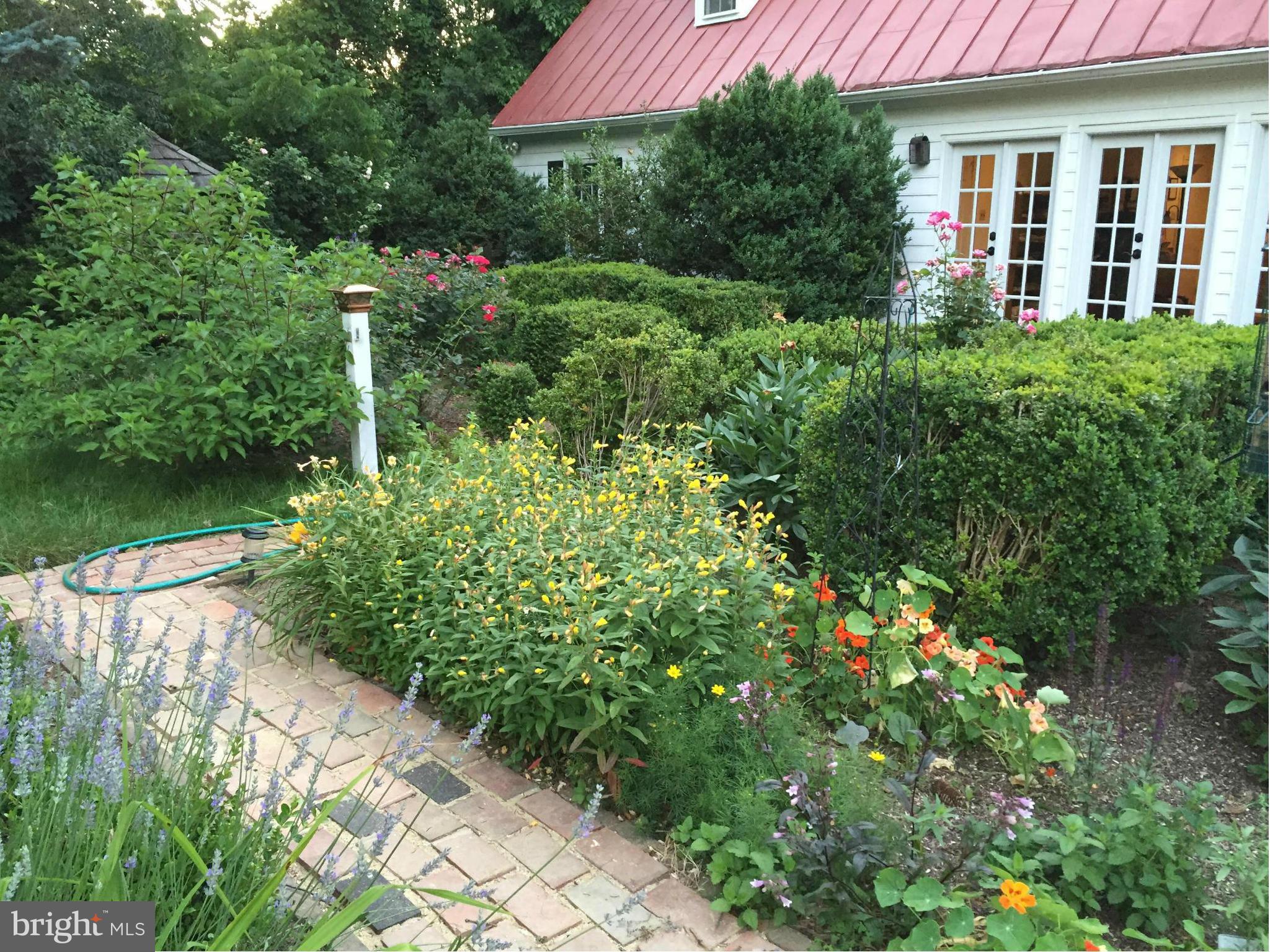 OAK HILL - Residential