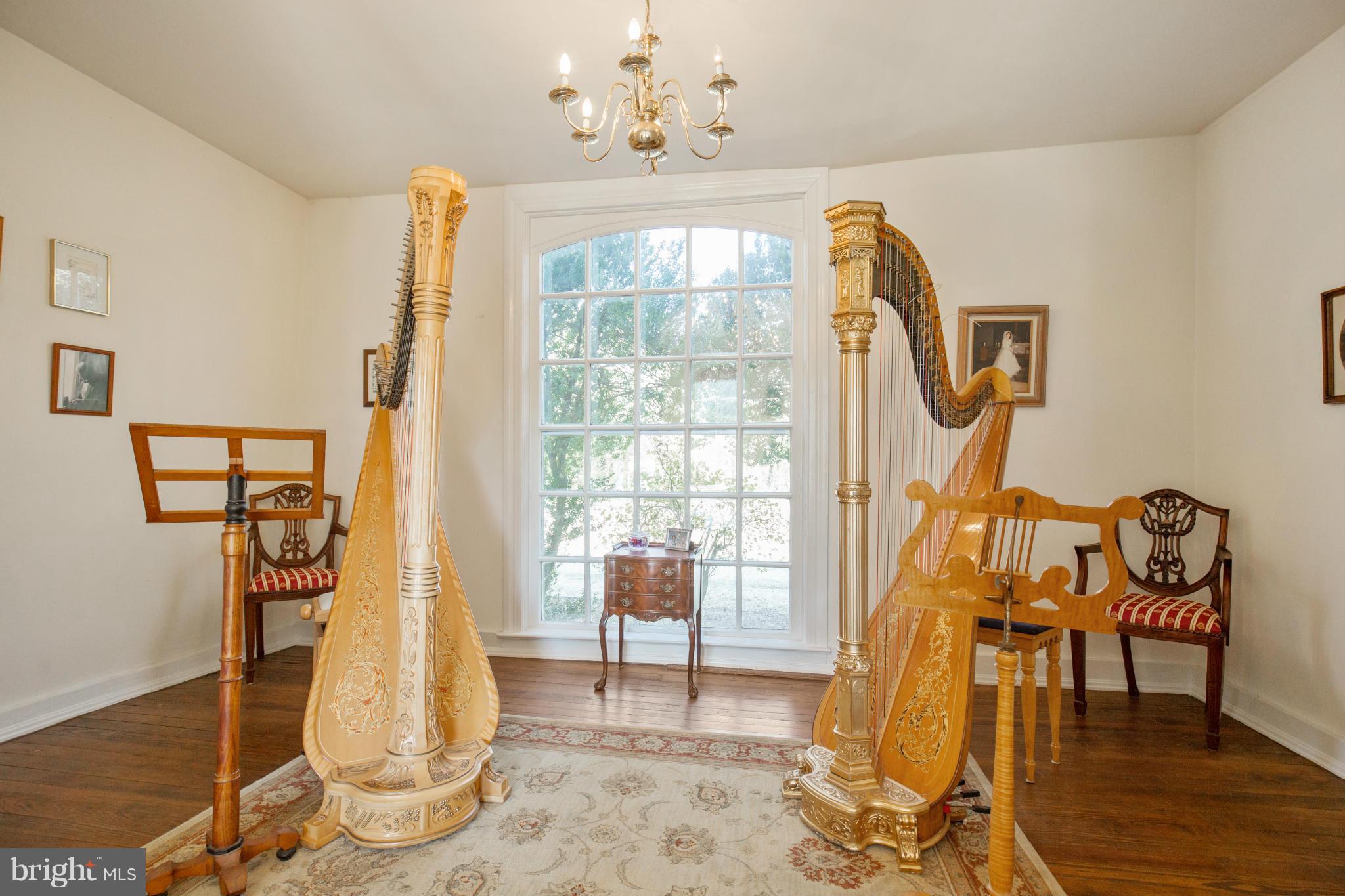 OAK HILL - Residential