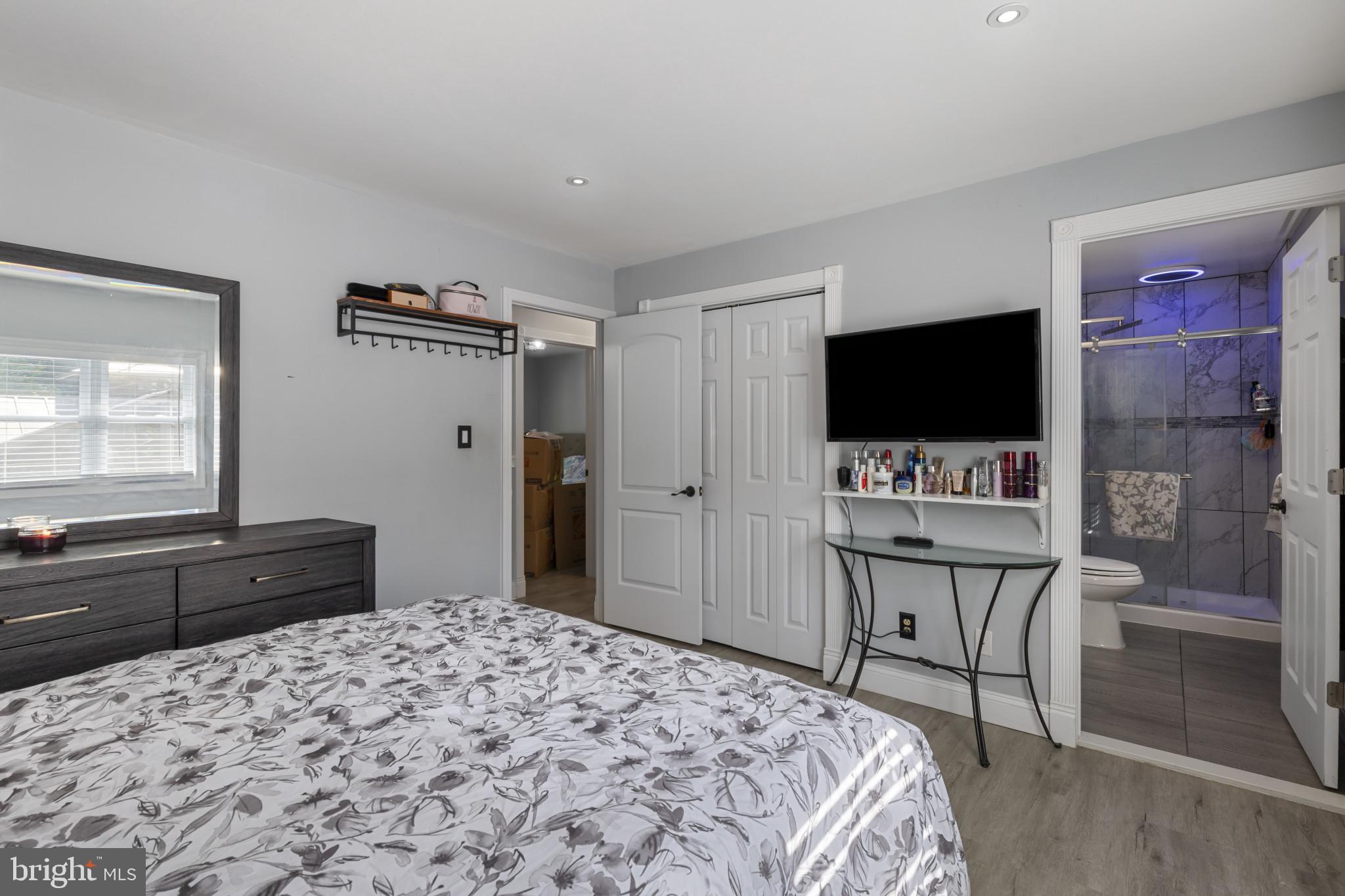 OAKLAND MILLS - Residential