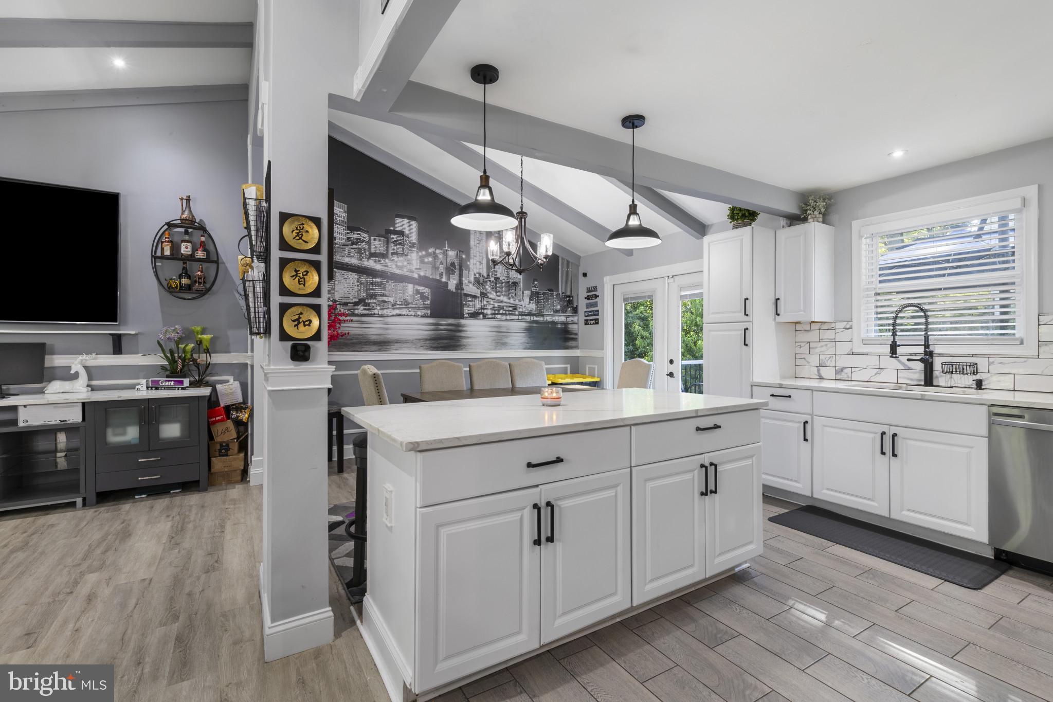 OAKLAND MILLS - Residential