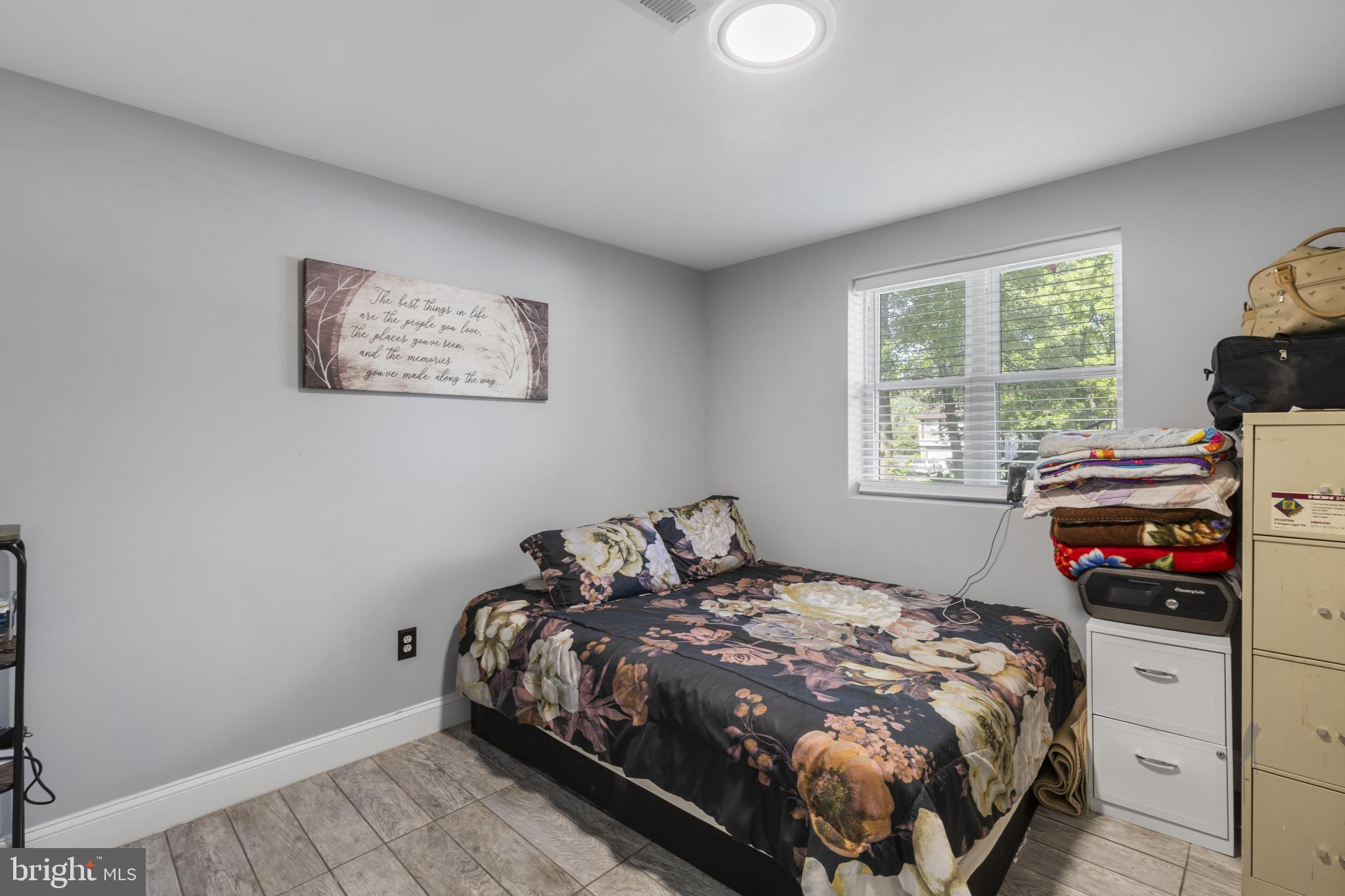 OAKLAND MILLS - Residential