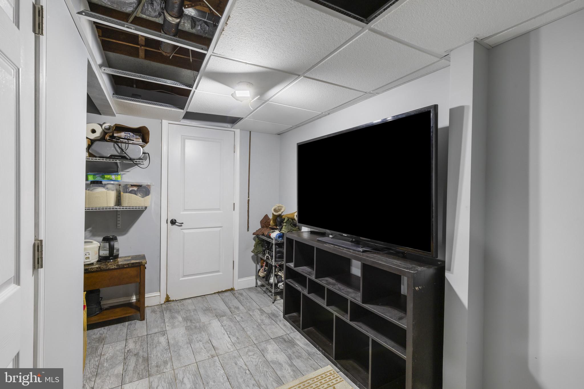 OAKLAND MILLS - Residential