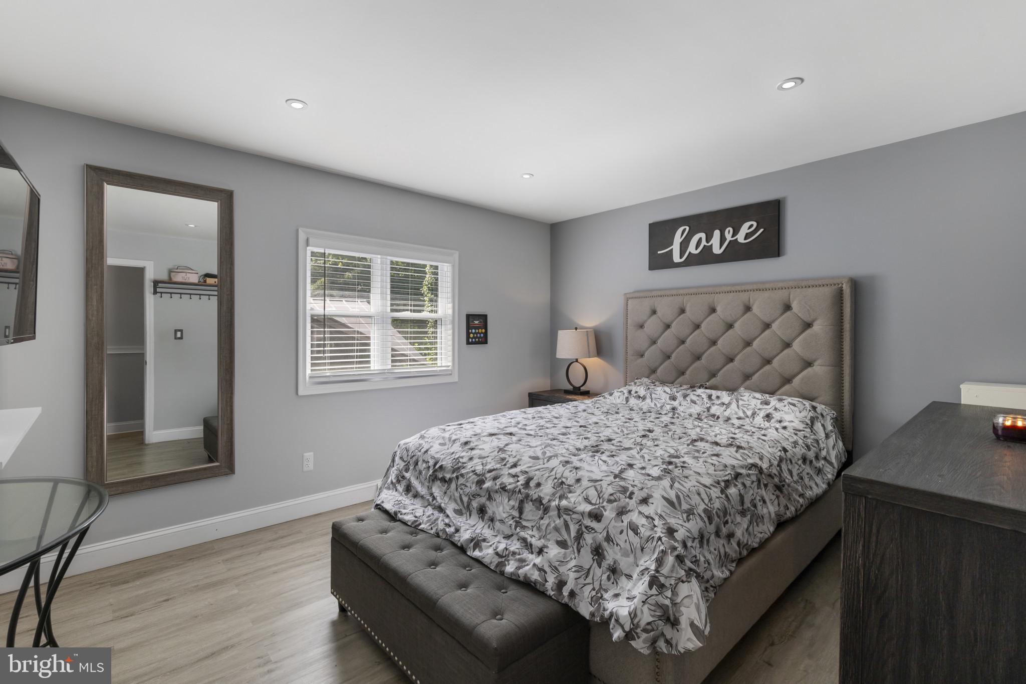 OAKLAND MILLS - Residential