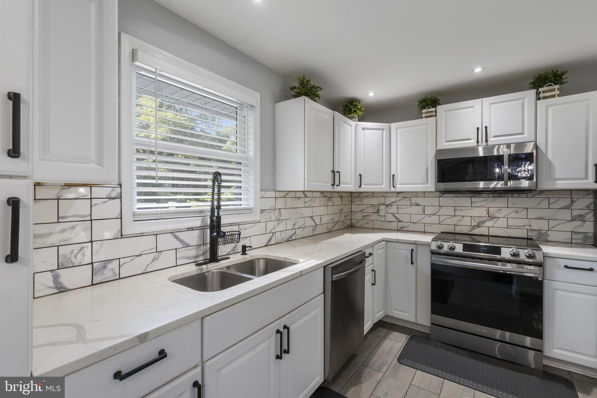 OAKLAND MILLS - Residential