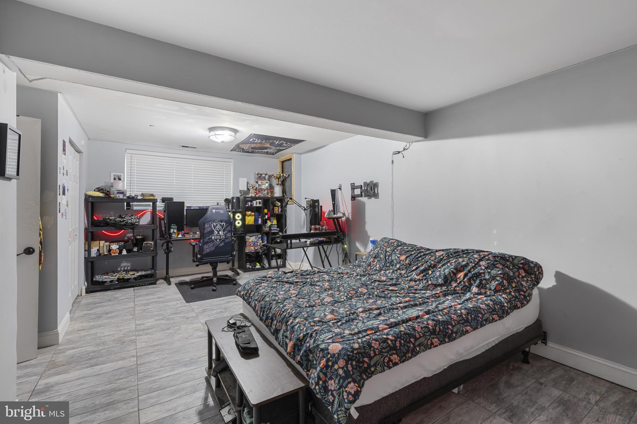 OAKLAND MILLS - Residential