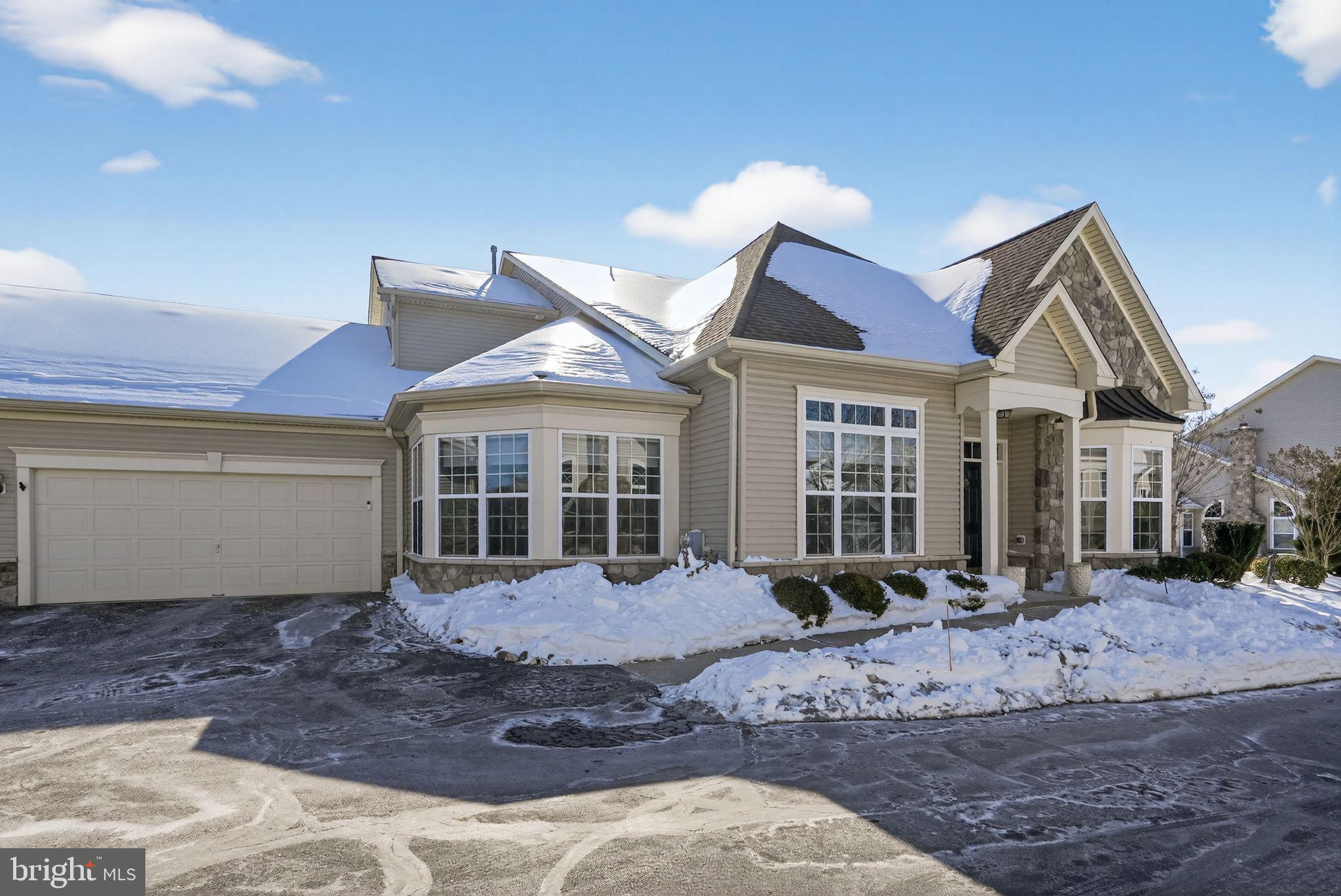 VILLAS OF NEWTOWN - Residential