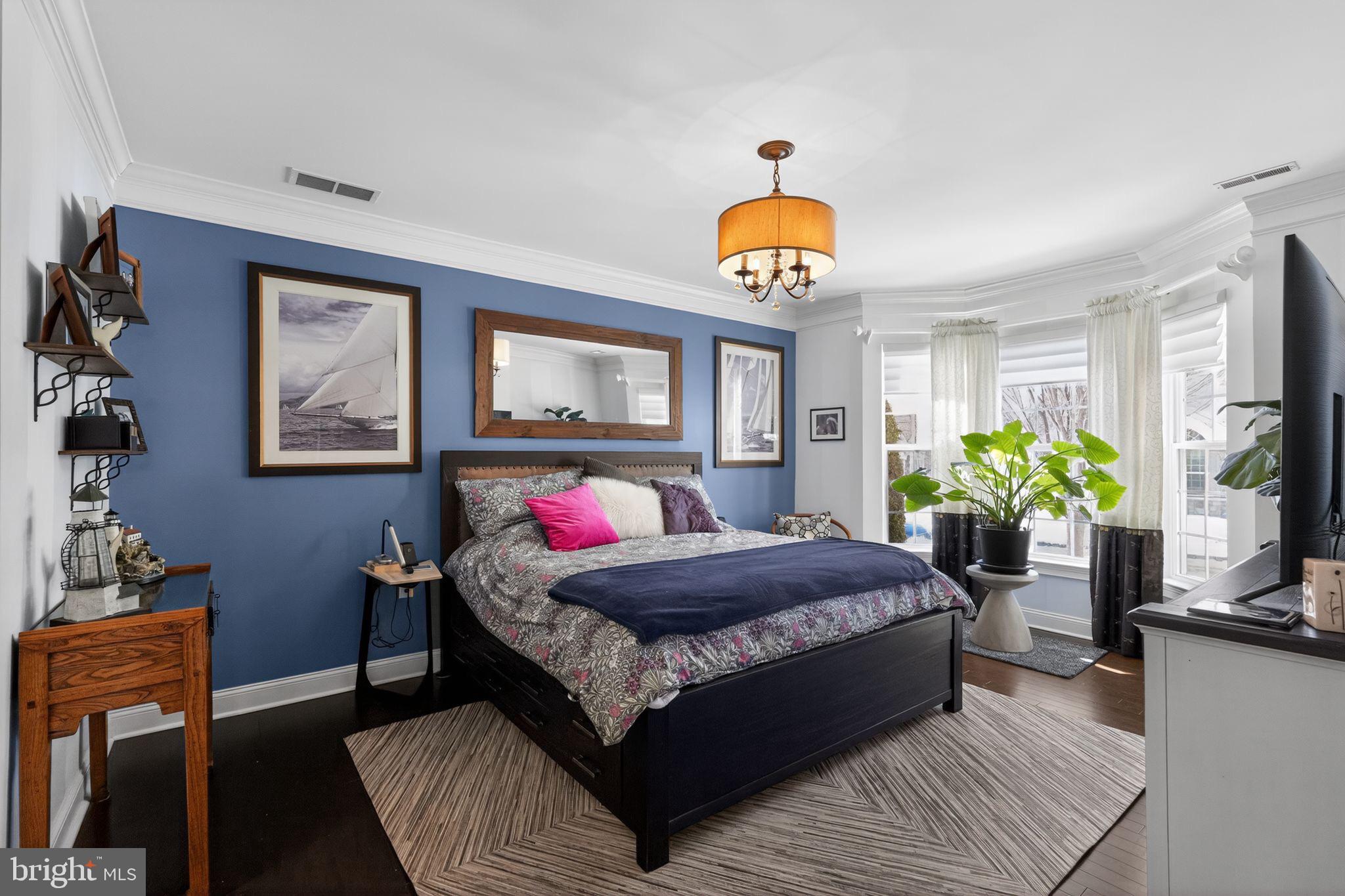 VILLAS OF NEWTOWN - Residential