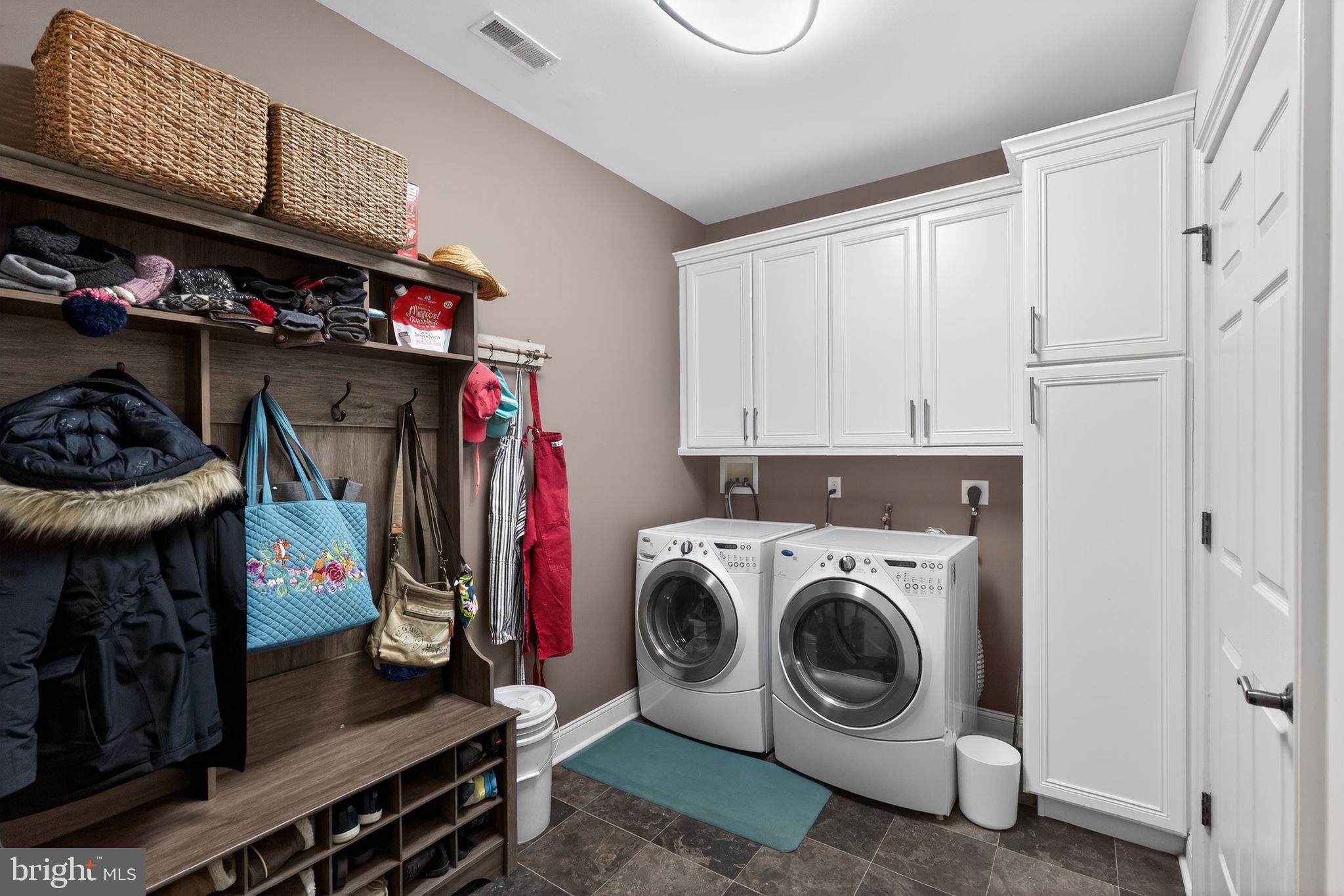 VILLAS OF NEWTOWN - Residential