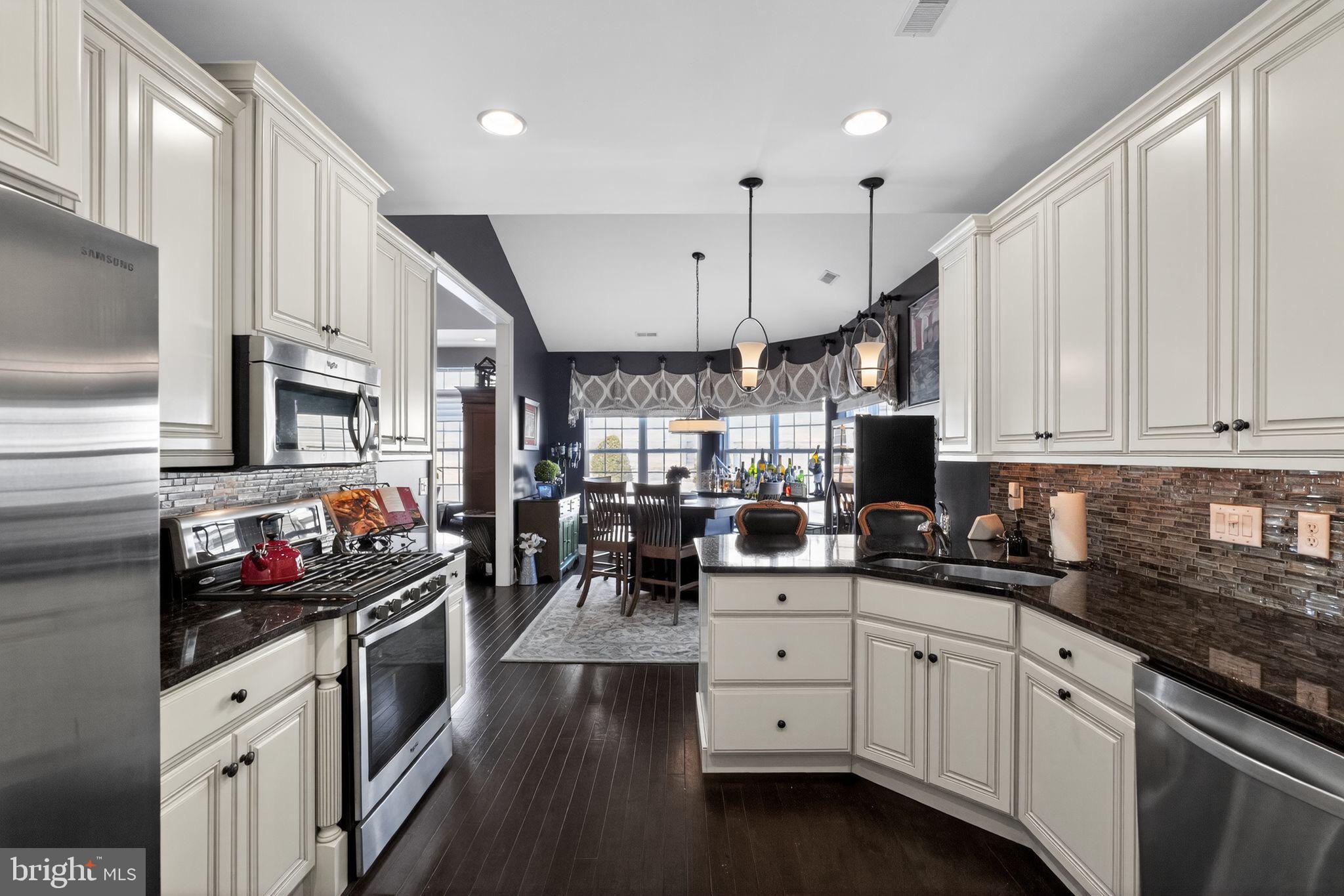 VILLAS OF NEWTOWN - Residential