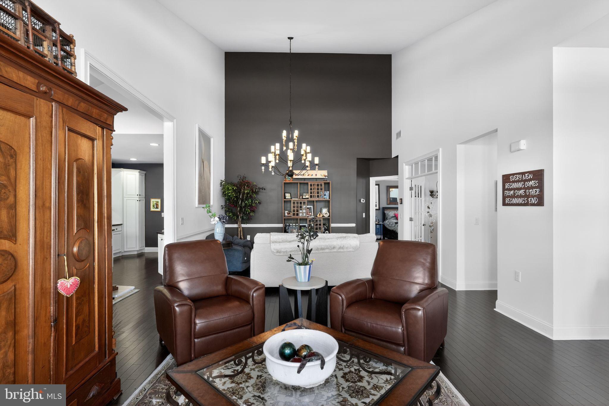 VILLAS OF NEWTOWN - Residential