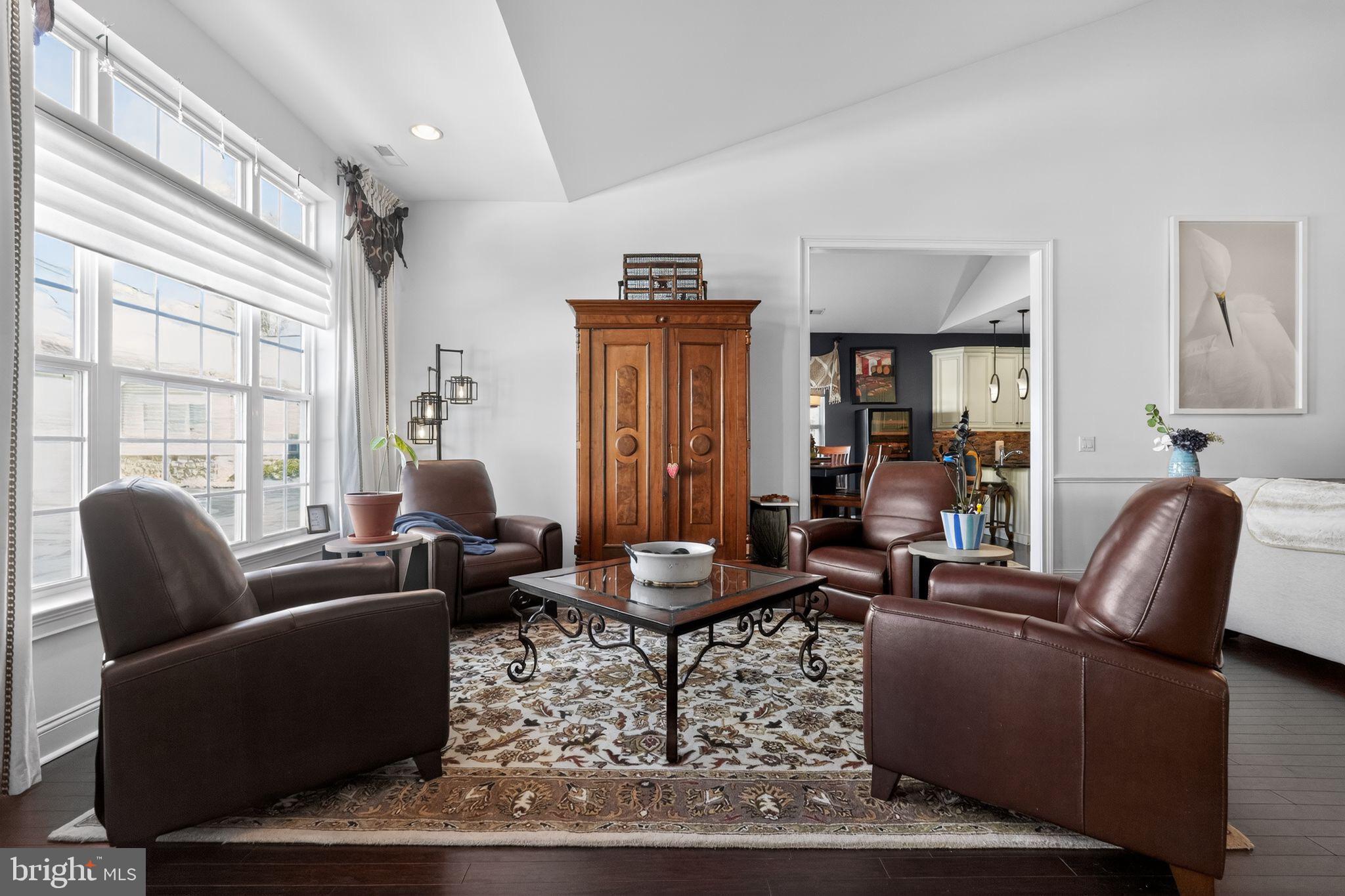 VILLAS OF NEWTOWN - Residential