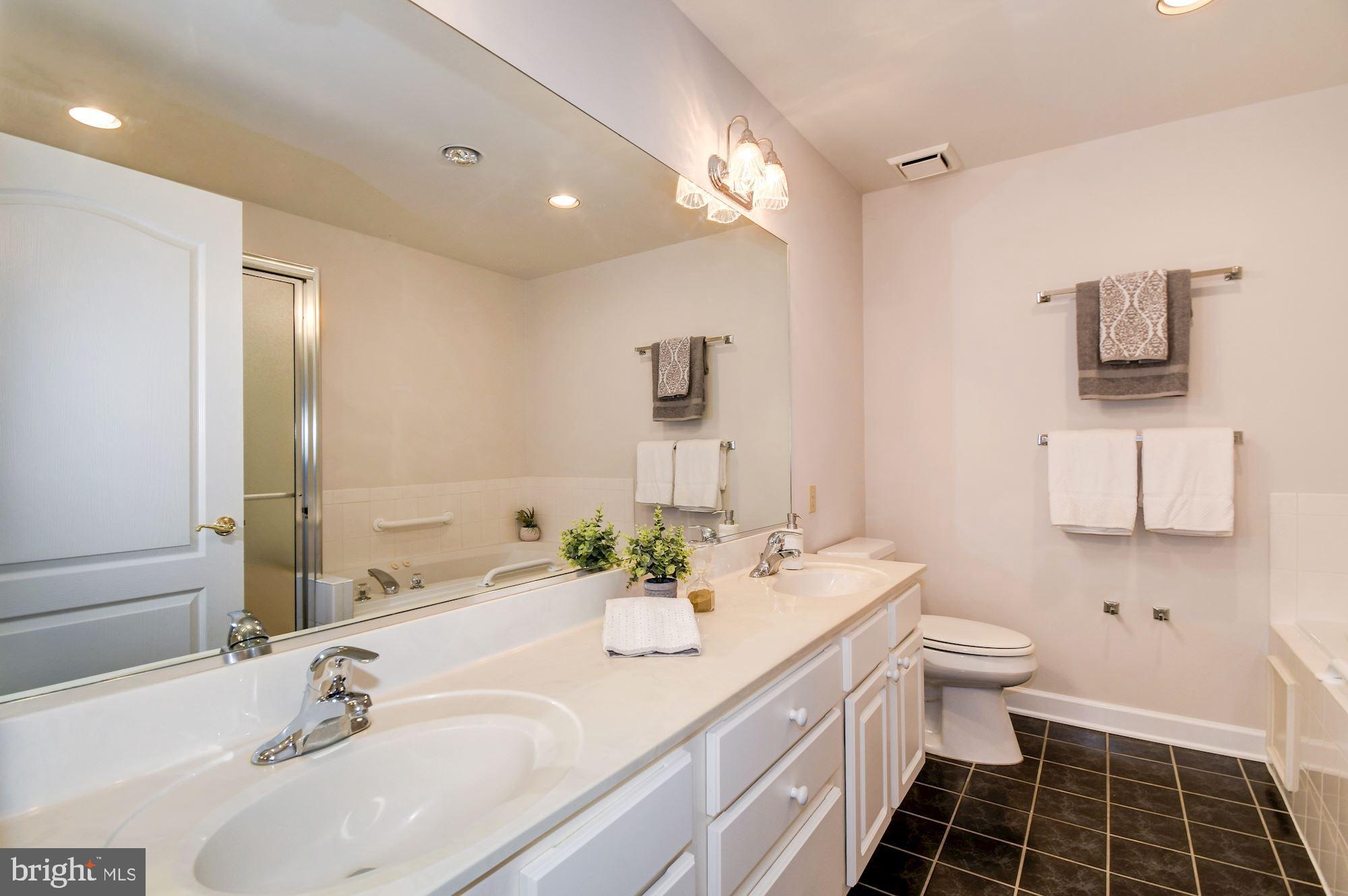 FALLS STATION - Residential Lease