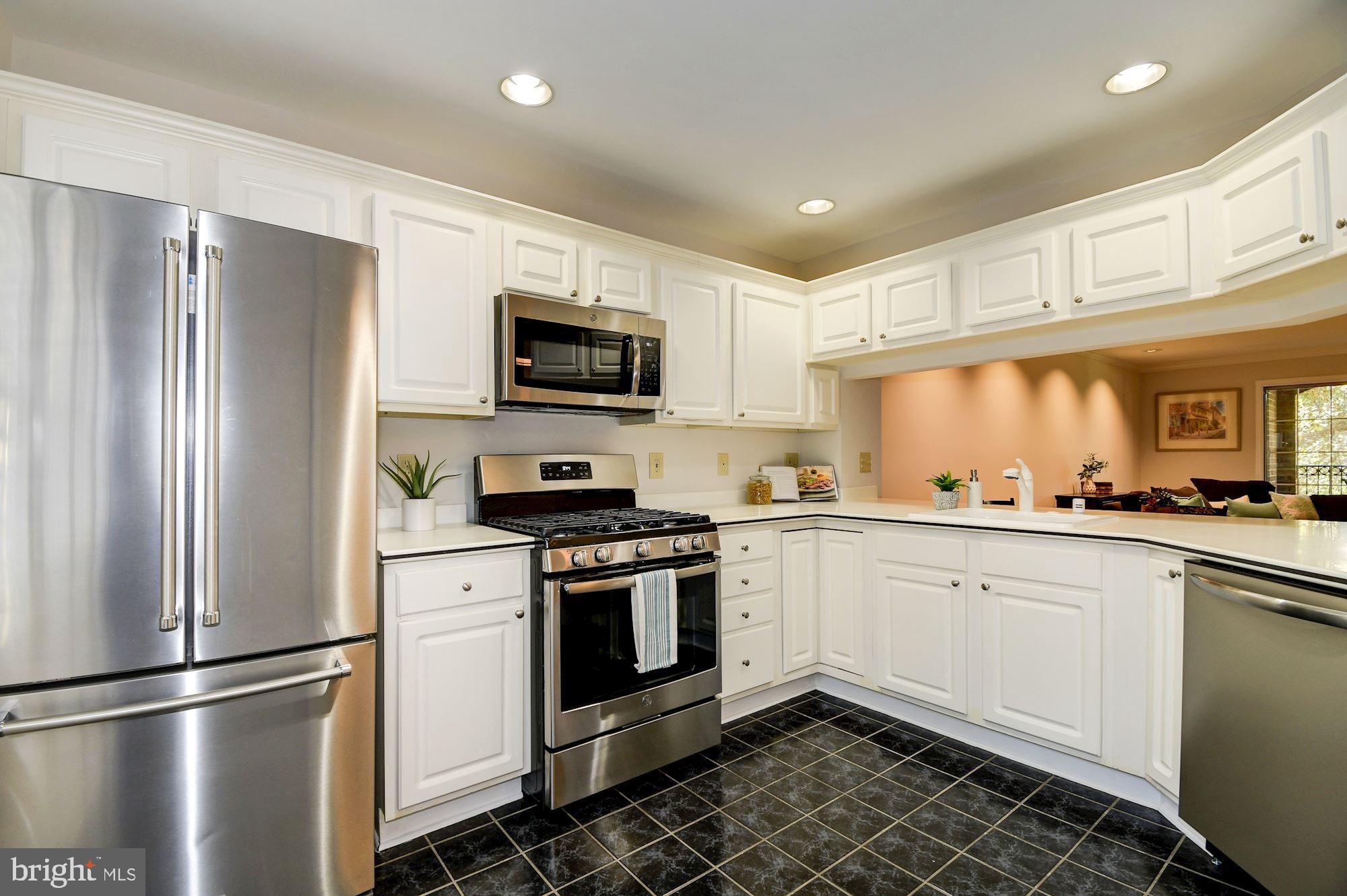 FALLS STATION - Residential Lease