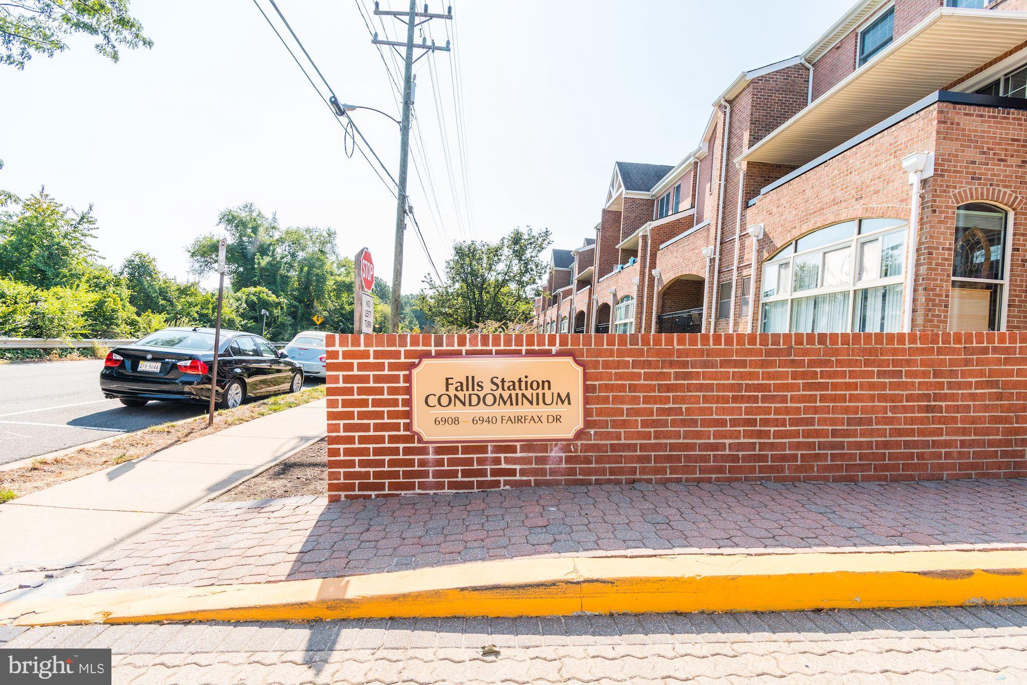 FALLS STATION - Residential Lease