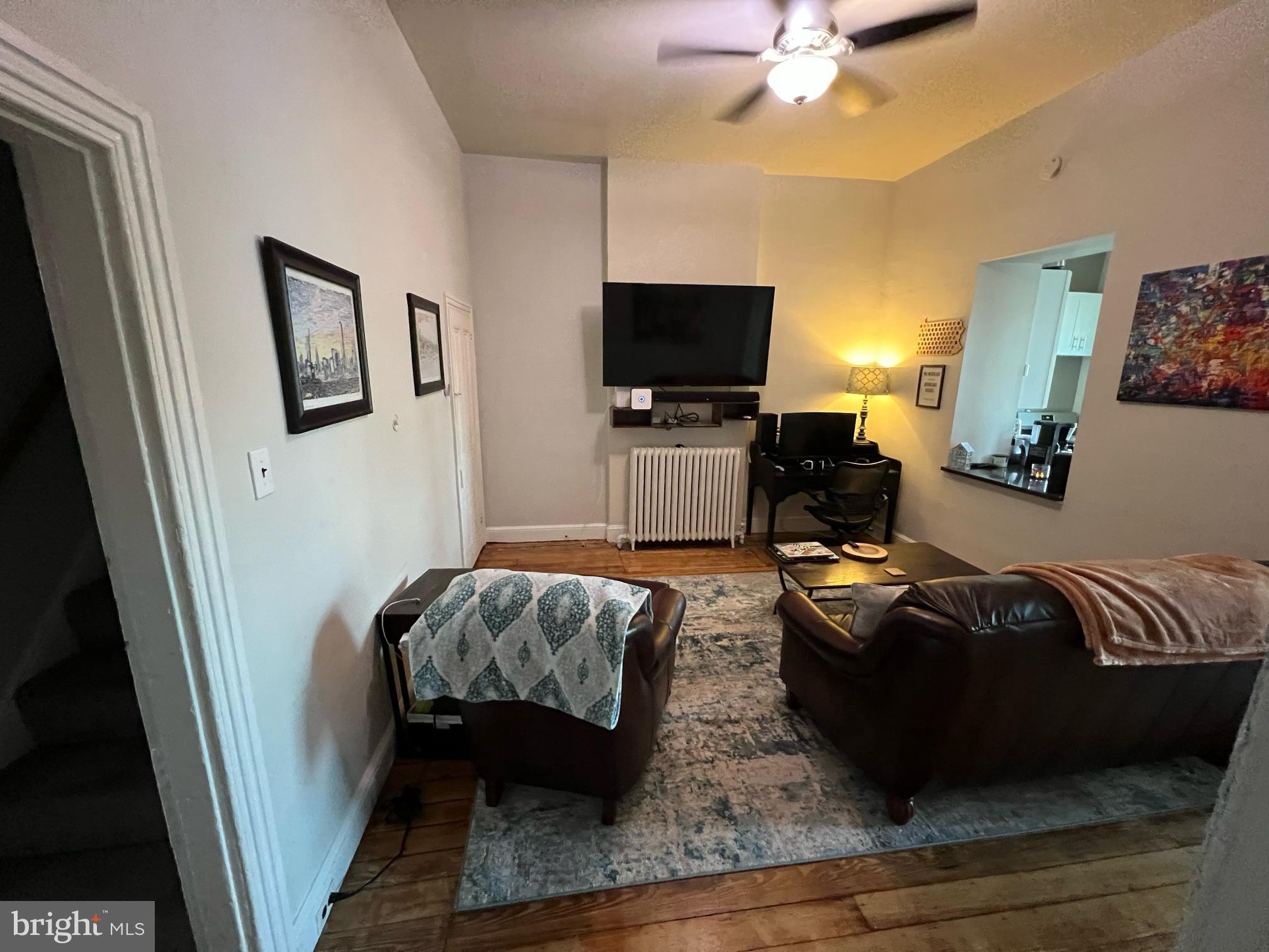 EAST FALLS - Residential Lease