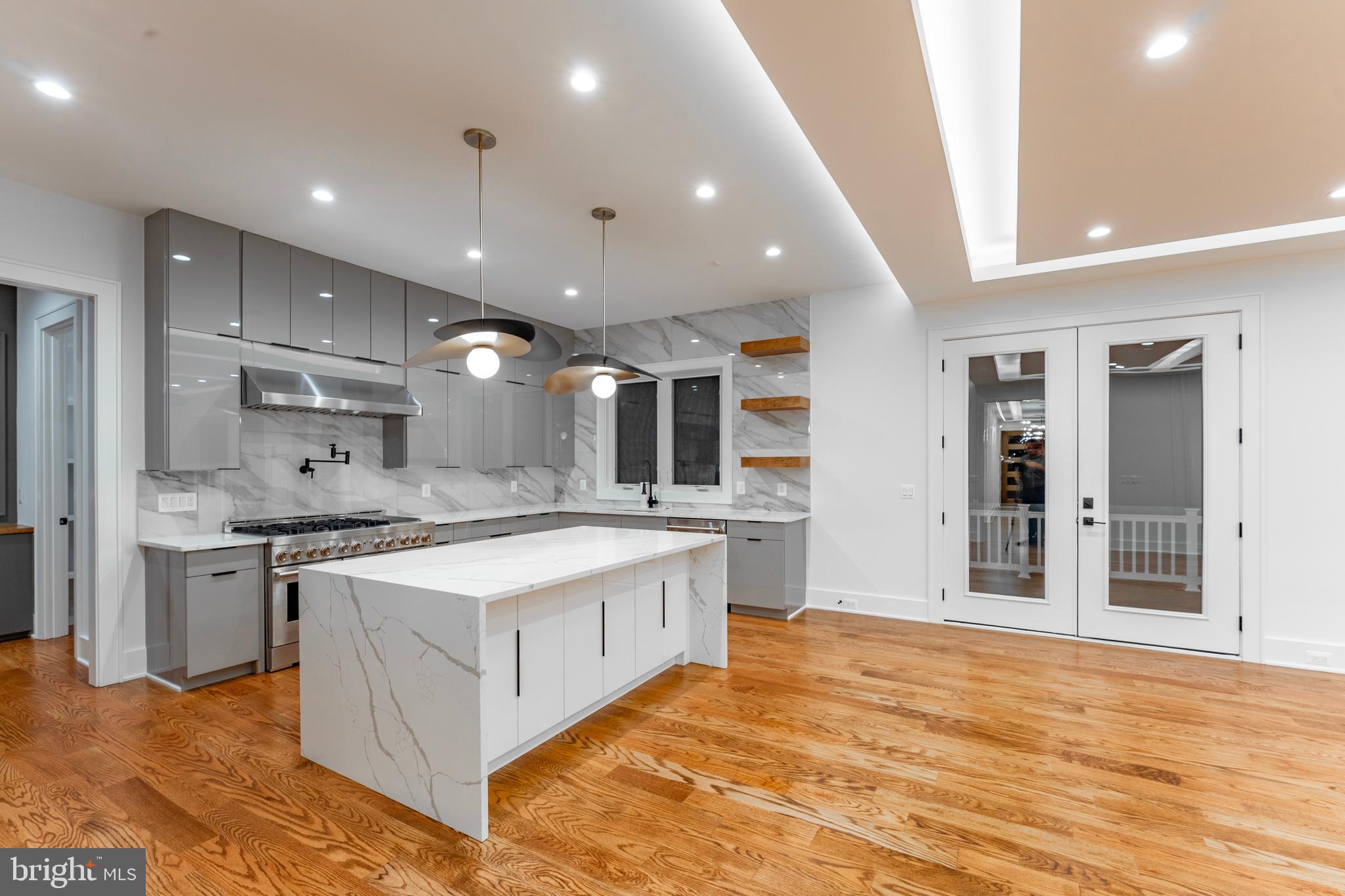 WESTWOOD MANOR - Residential