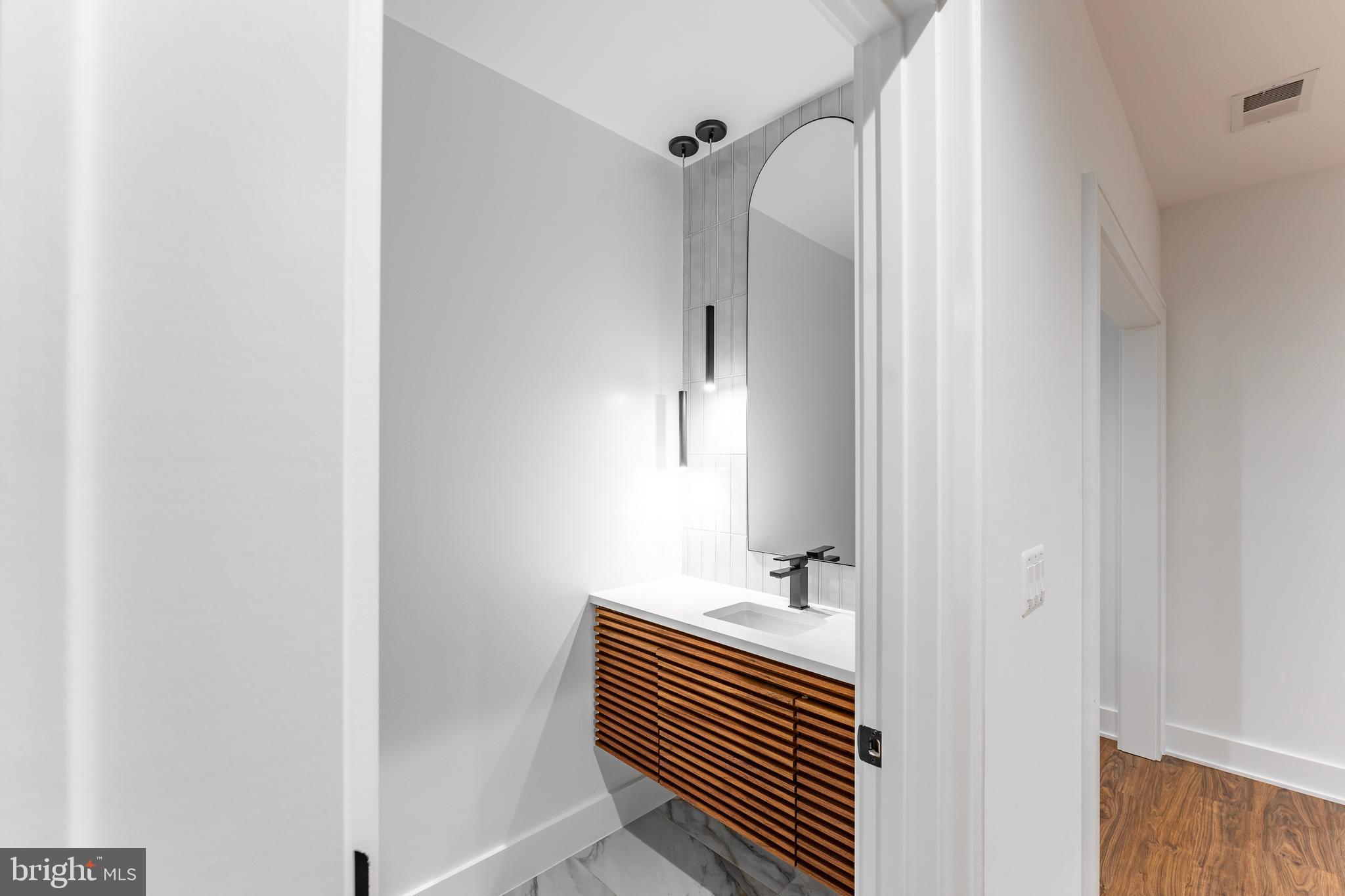 WESTWOOD MANOR - Residential