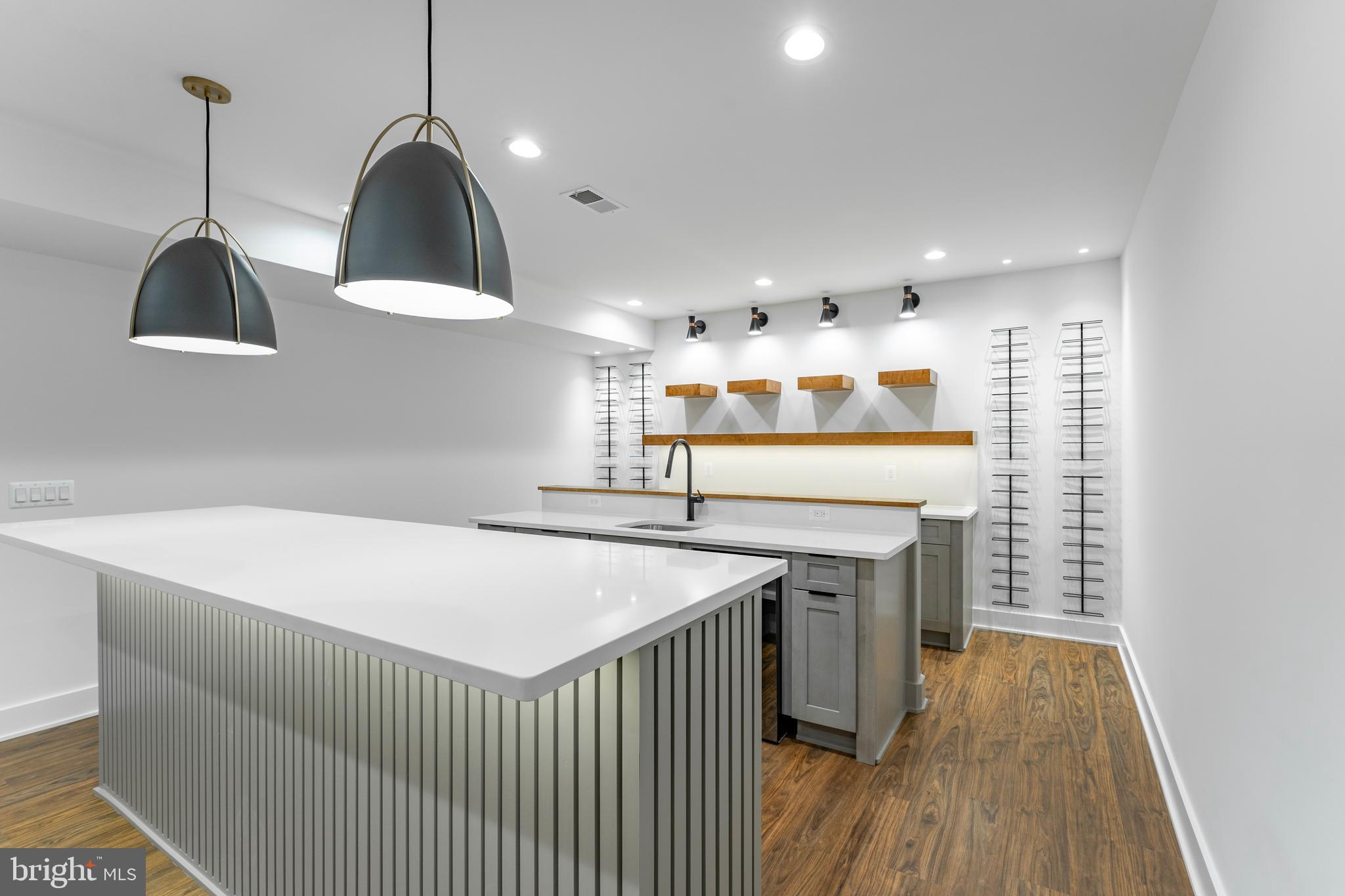 WESTWOOD MANOR - Residential