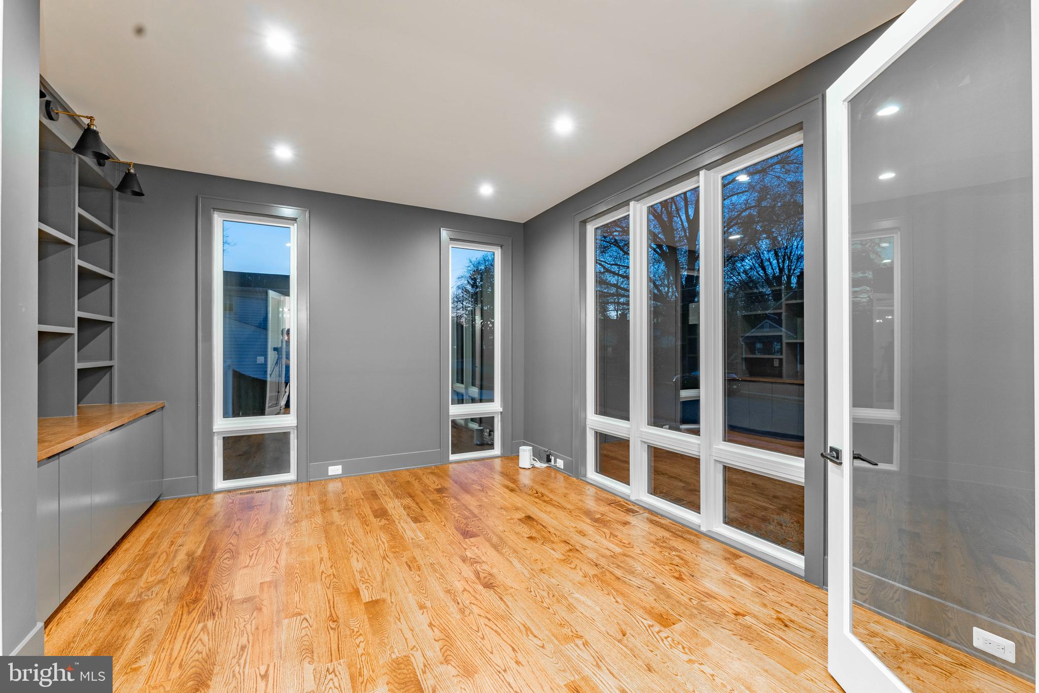 WESTWOOD MANOR - Residential