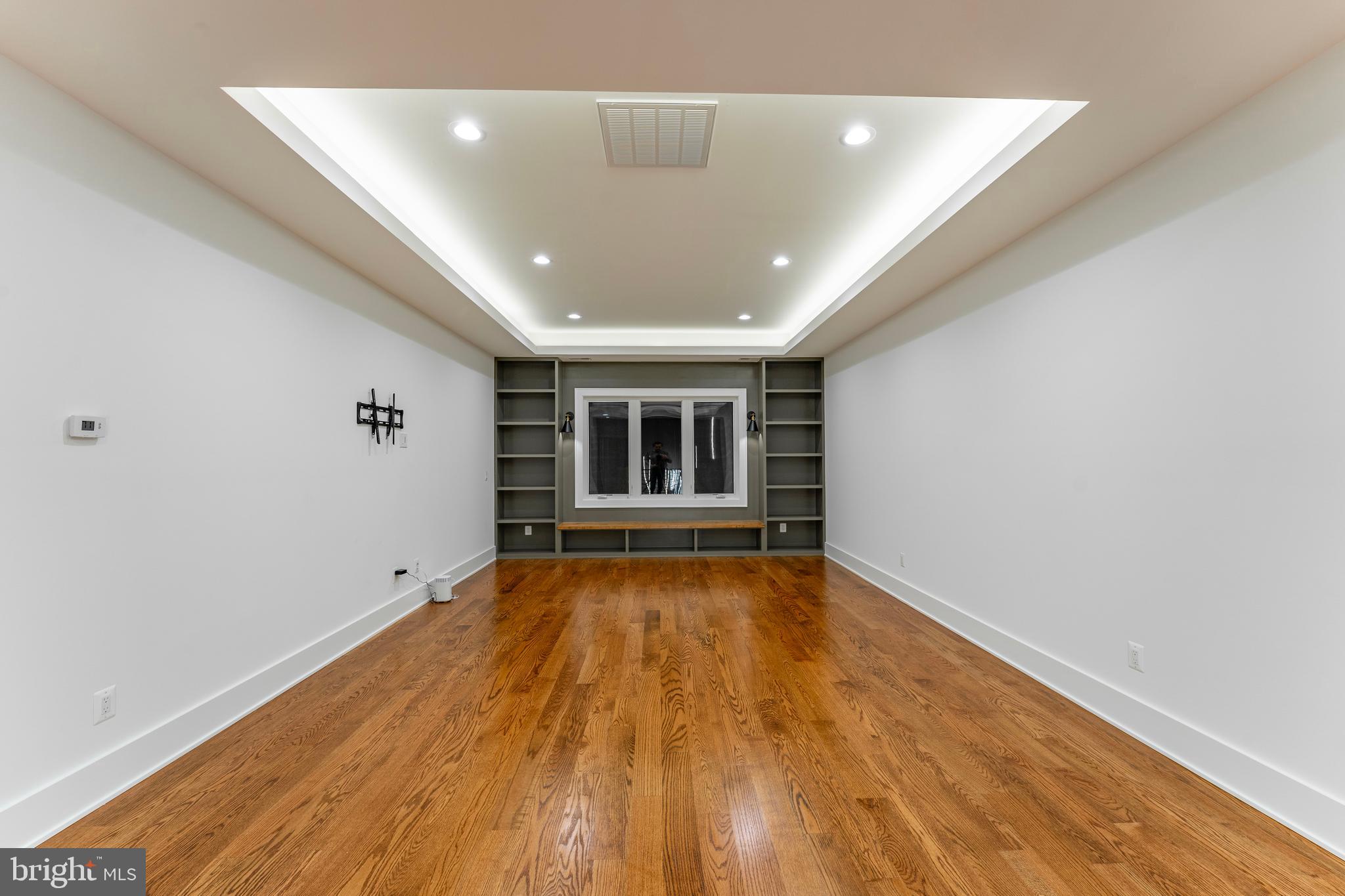 WESTWOOD MANOR - Residential