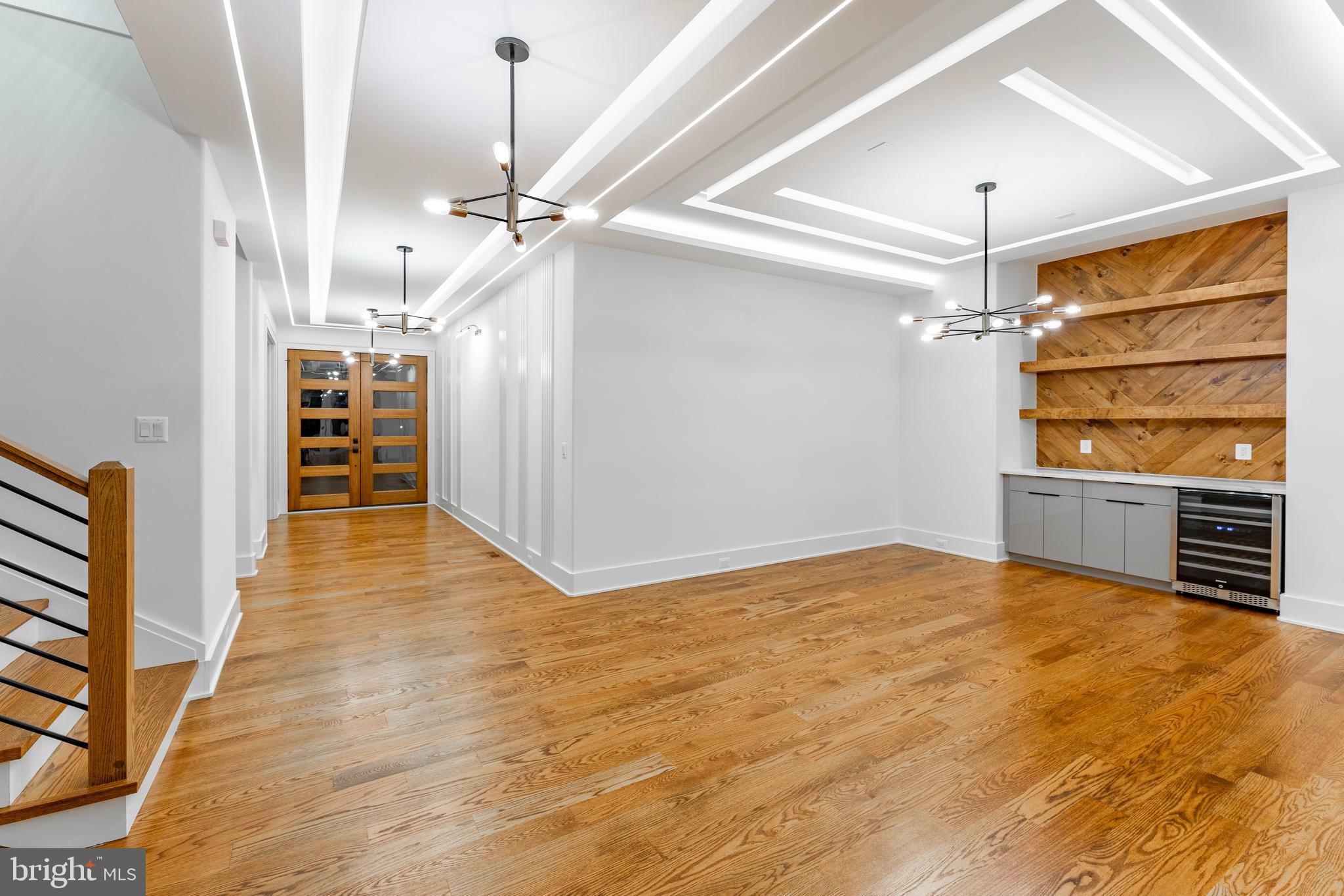 WESTWOOD MANOR - Residential