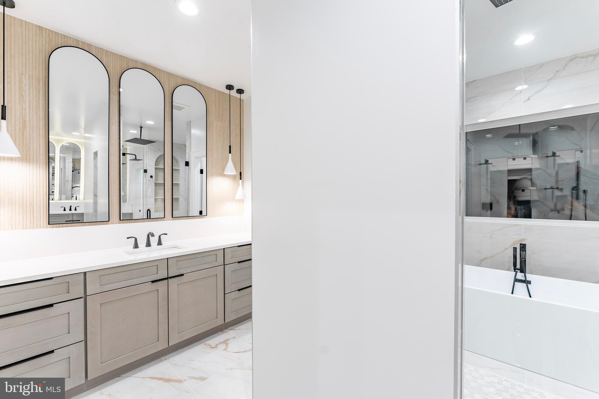 WESTWOOD MANOR - Residential