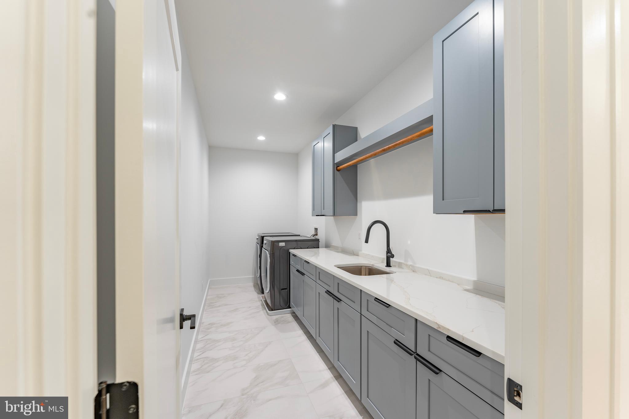 WESTWOOD MANOR - Residential