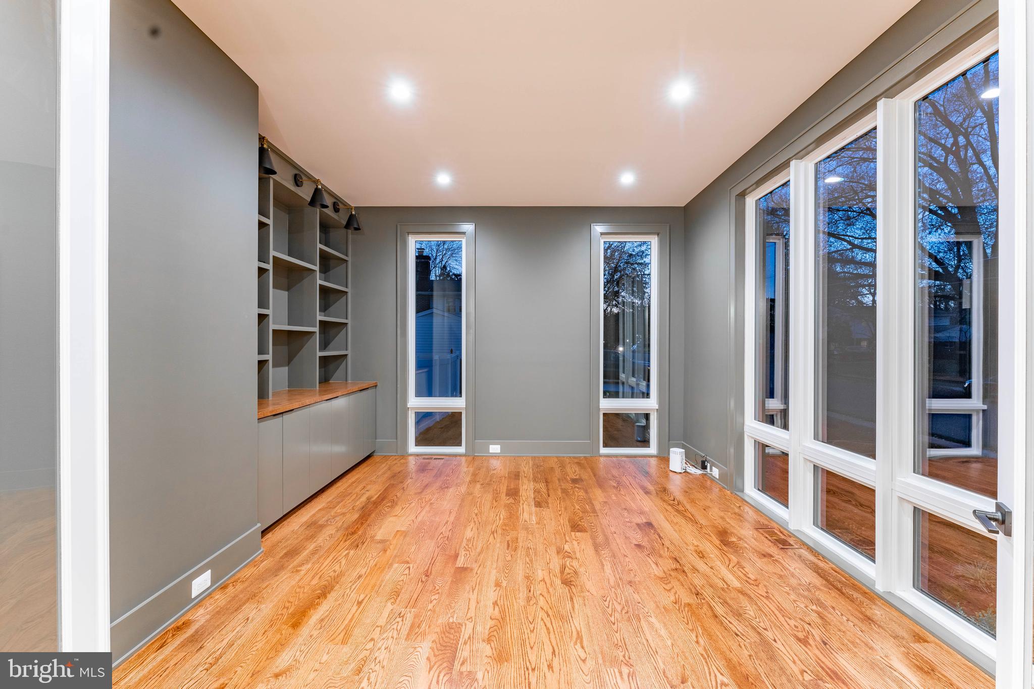 WESTWOOD MANOR - Residential