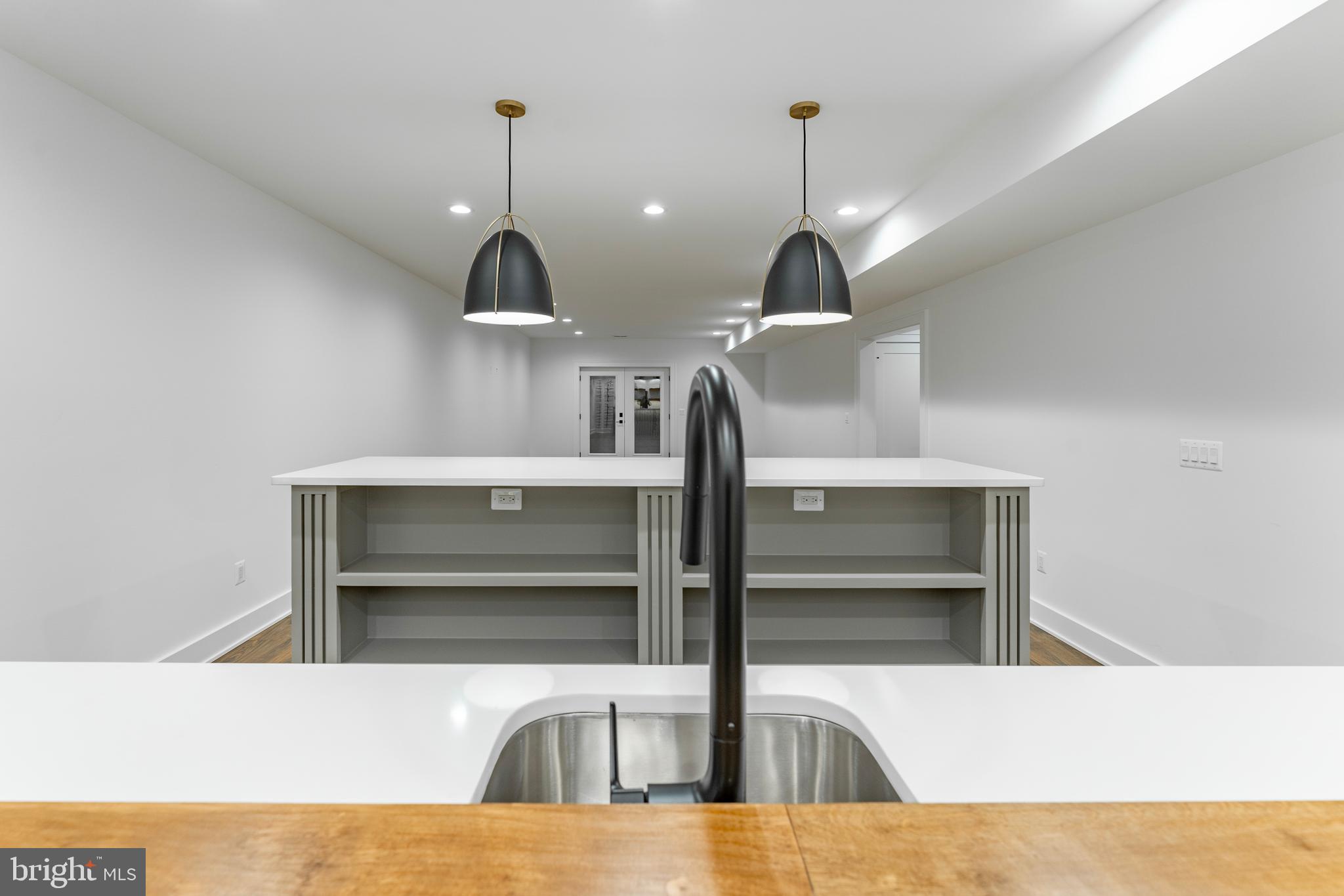 WESTWOOD MANOR - Residential