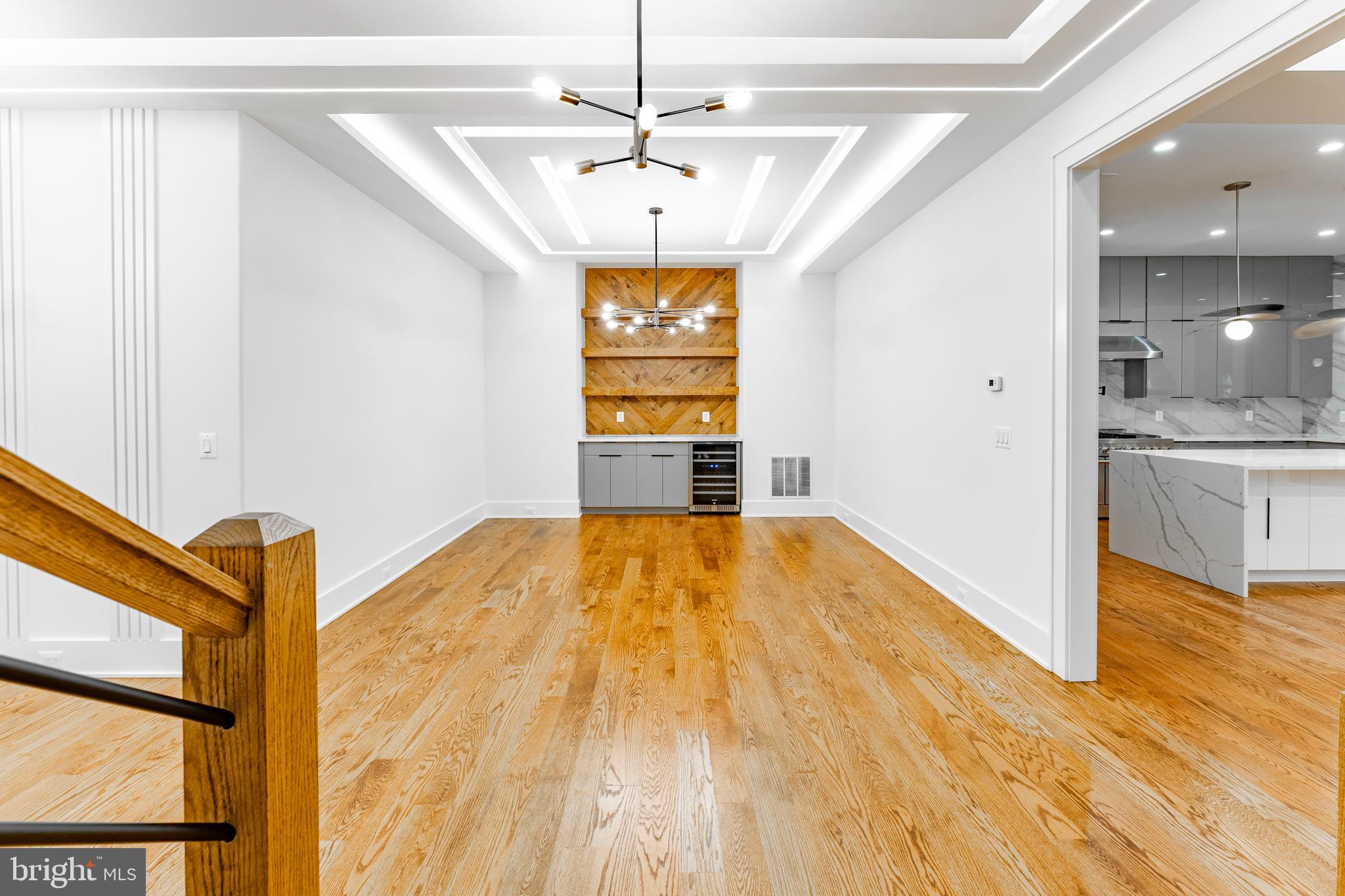 WESTWOOD MANOR - Residential