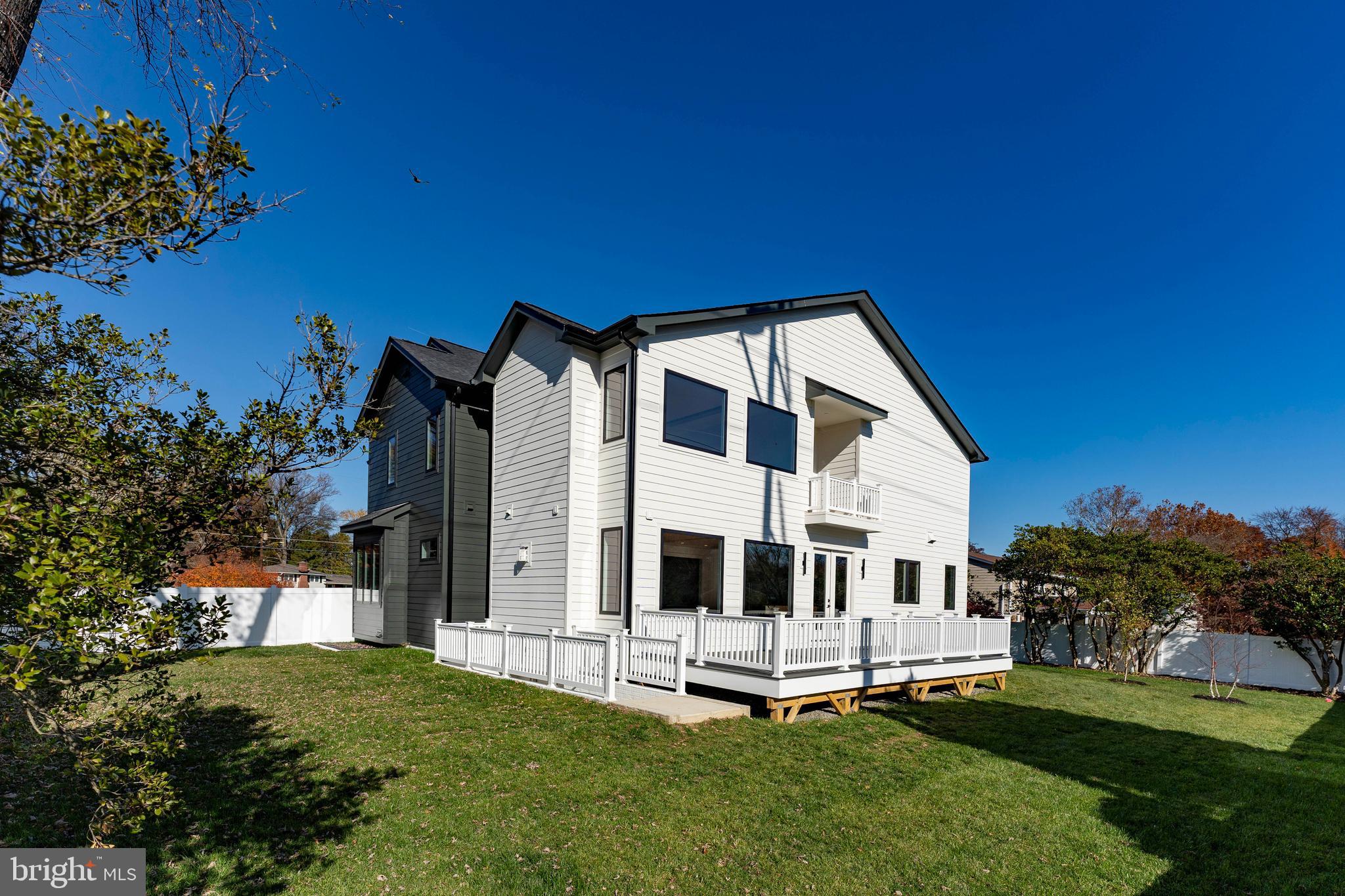 WESTWOOD MANOR - Residential