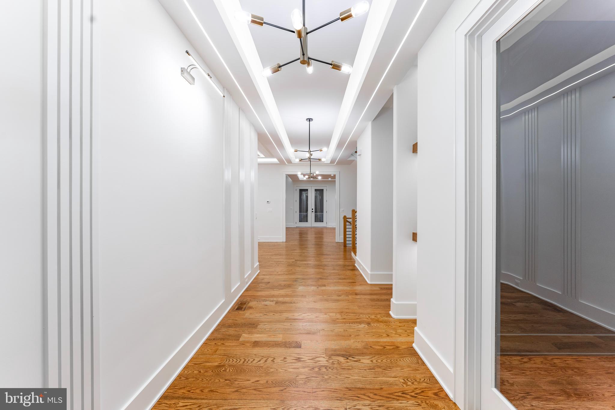 WESTWOOD MANOR - Residential