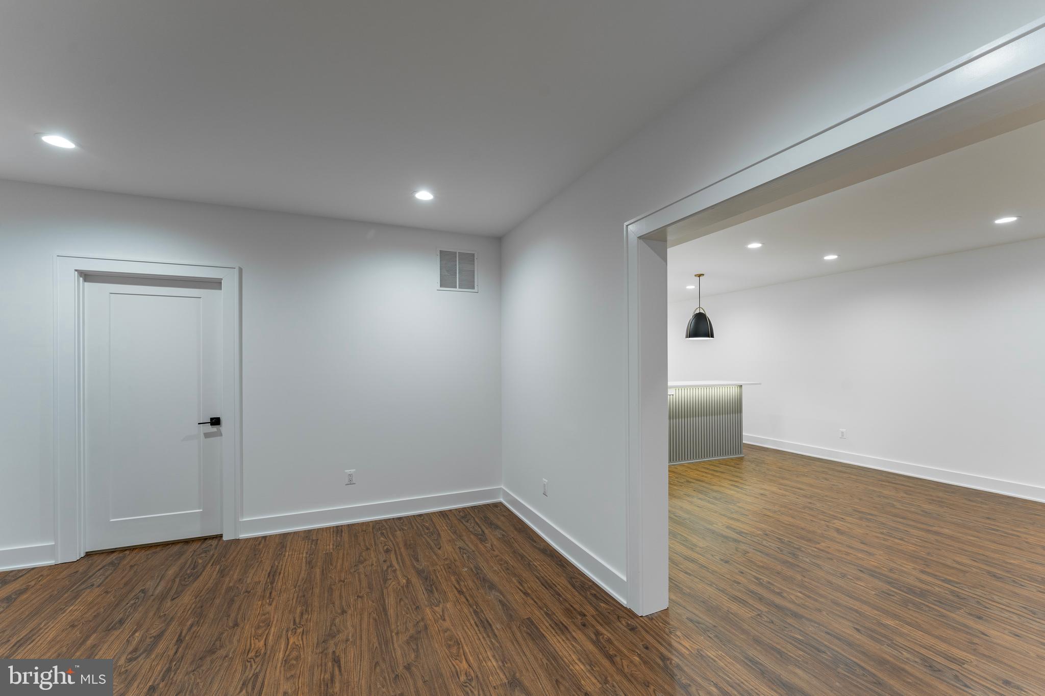 WESTWOOD MANOR - Residential