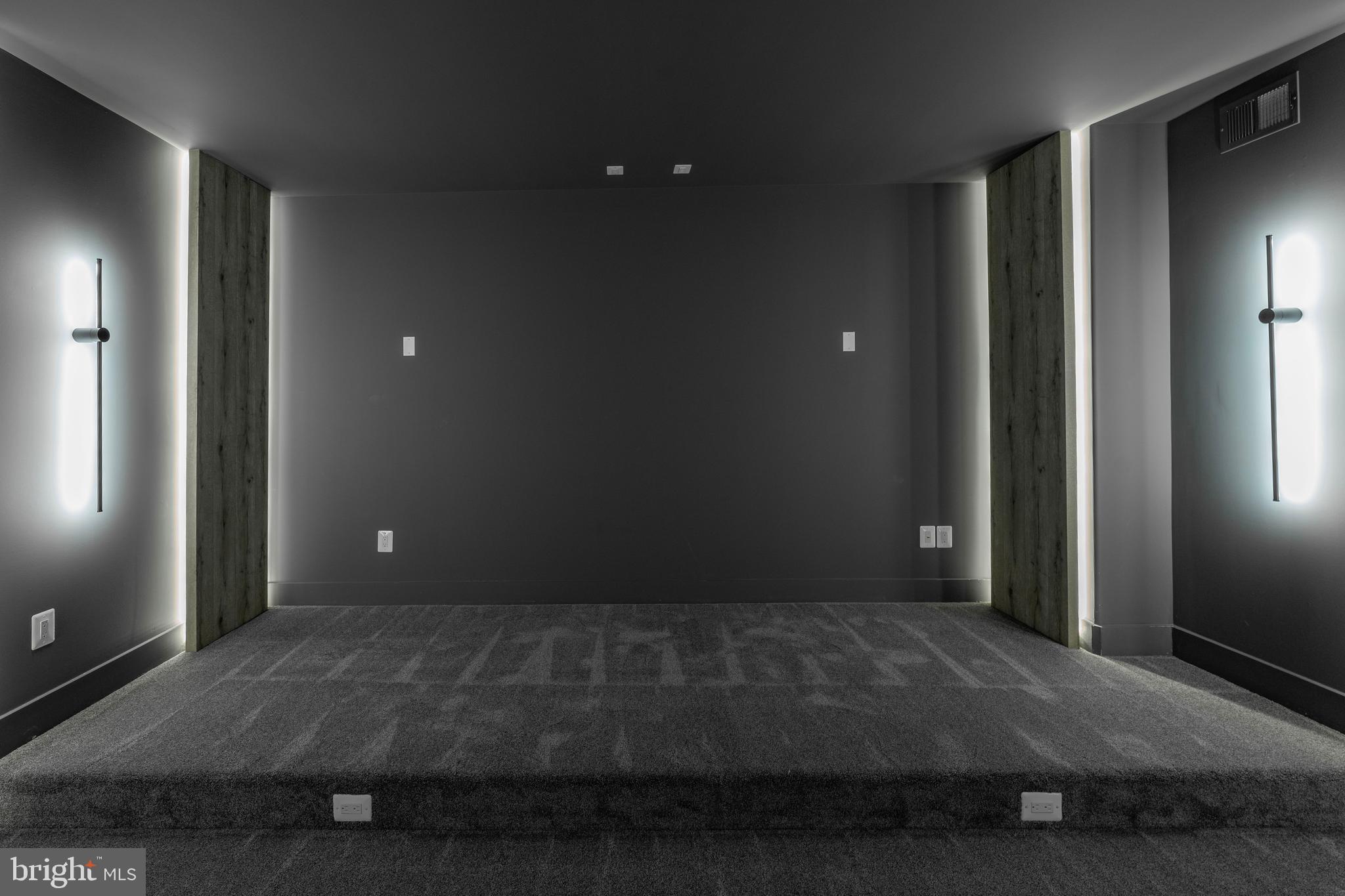 WESTWOOD MANOR - Residential