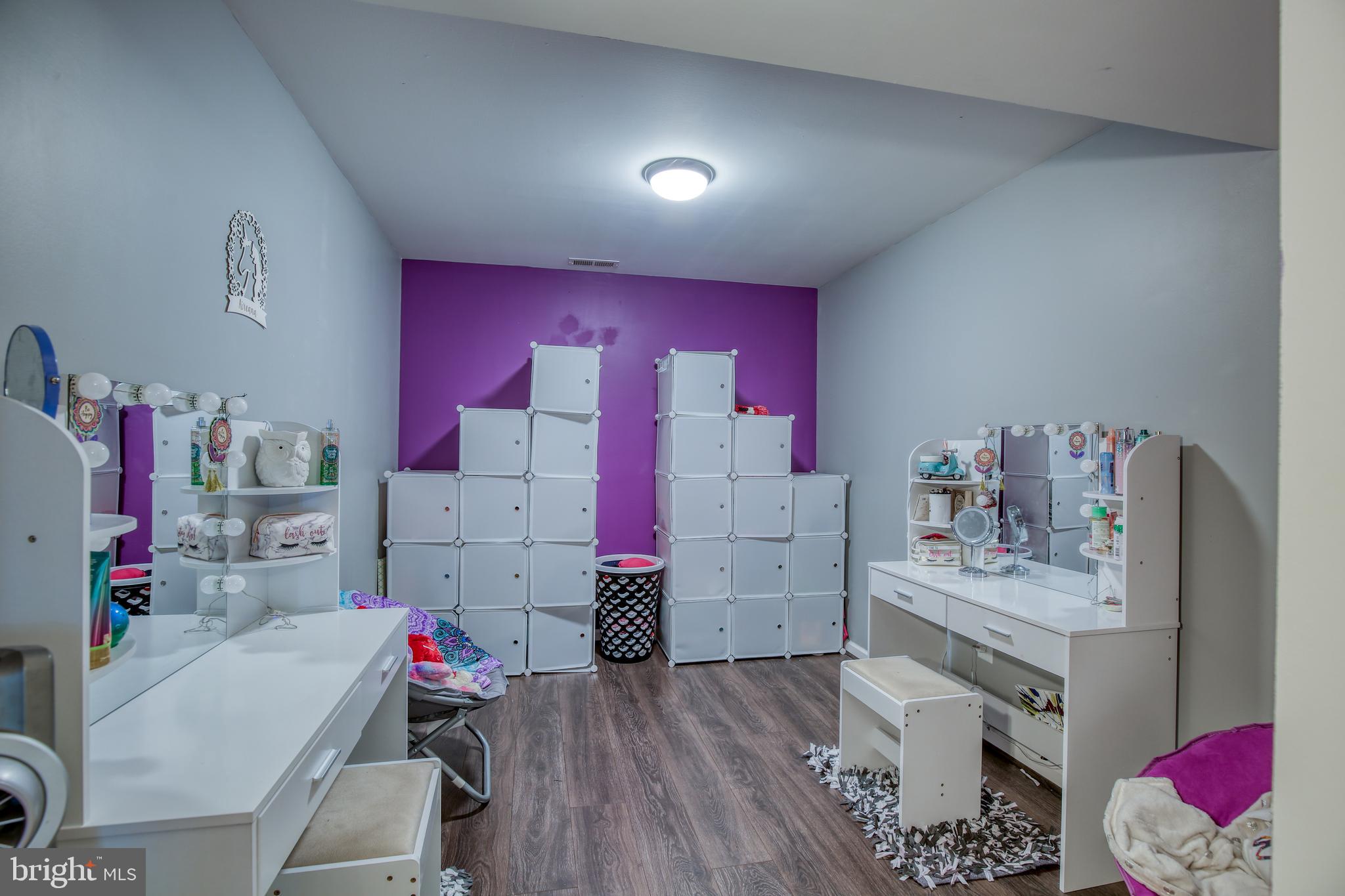 BLUE MOUNTAIN - Residential