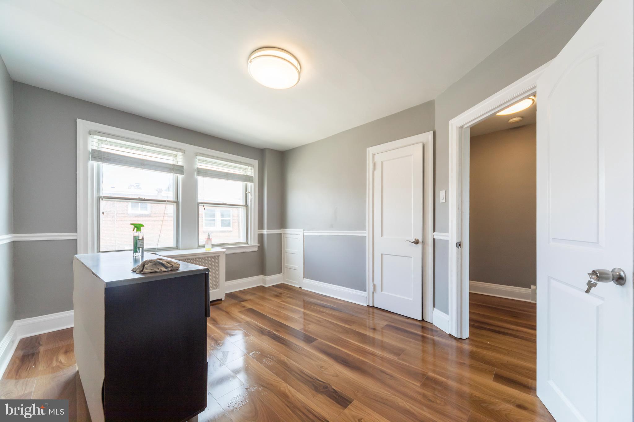 OXFORD CIRCLE - Residential