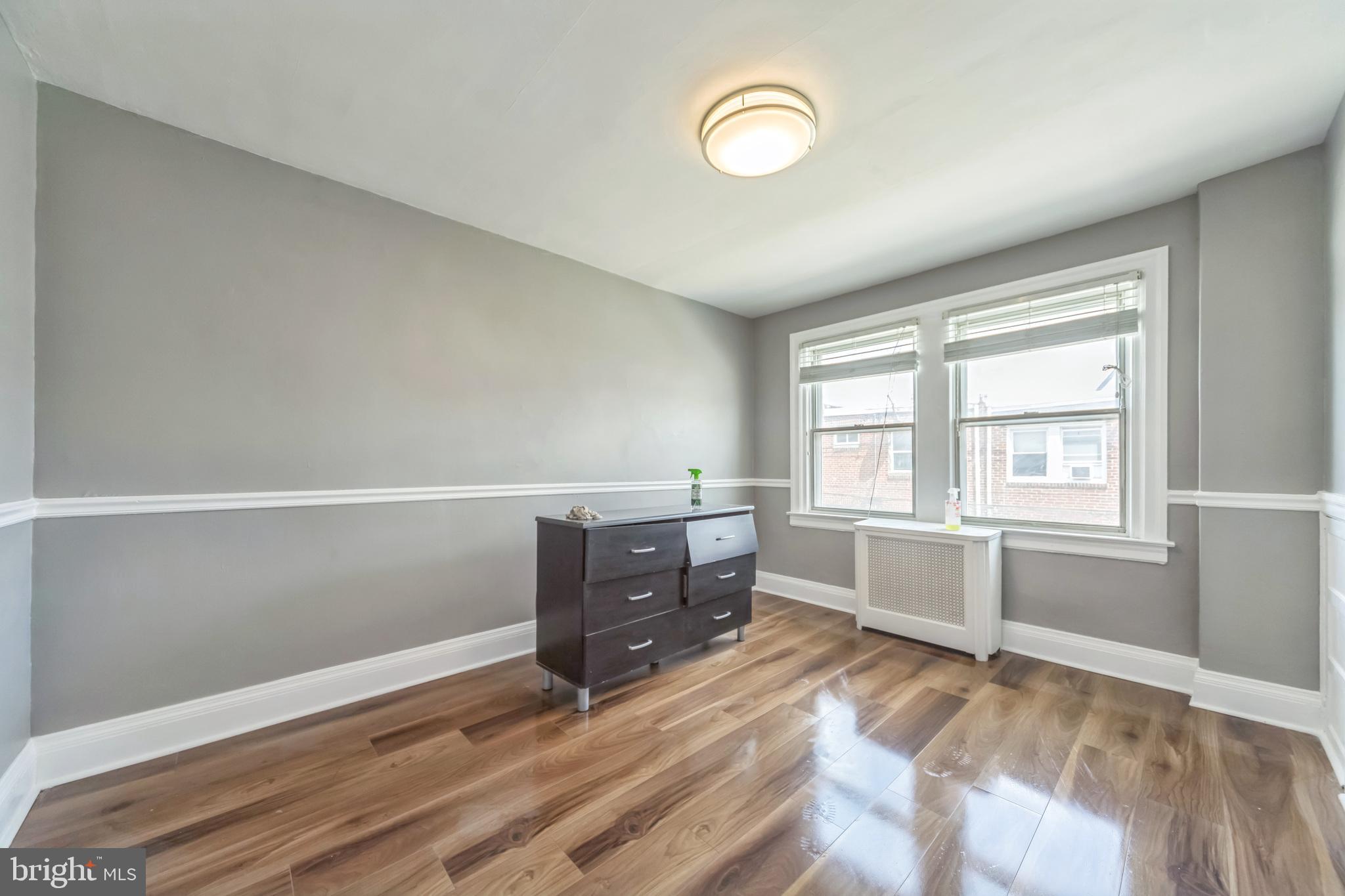 OXFORD CIRCLE - Residential