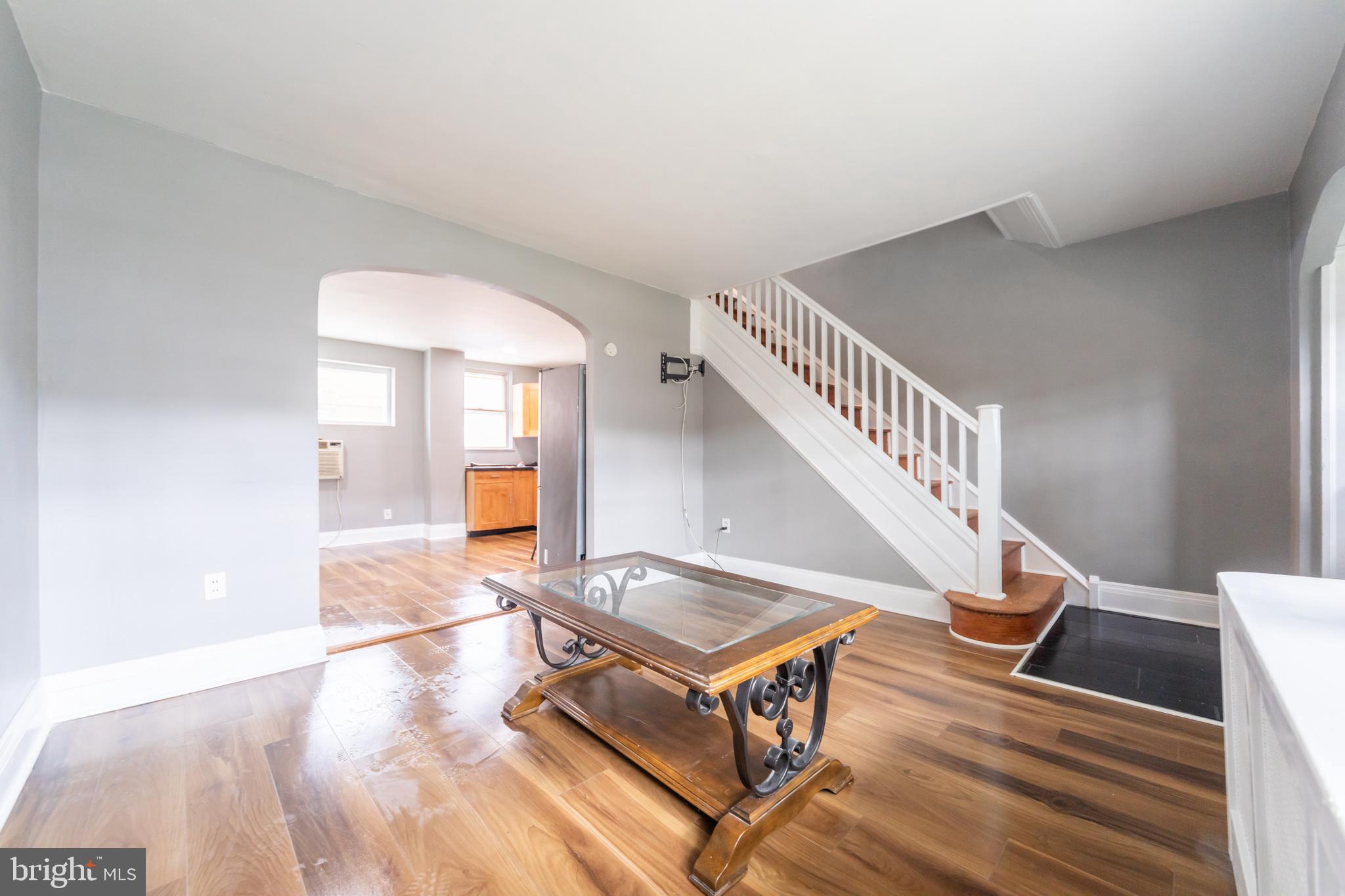 OXFORD CIRCLE - Residential