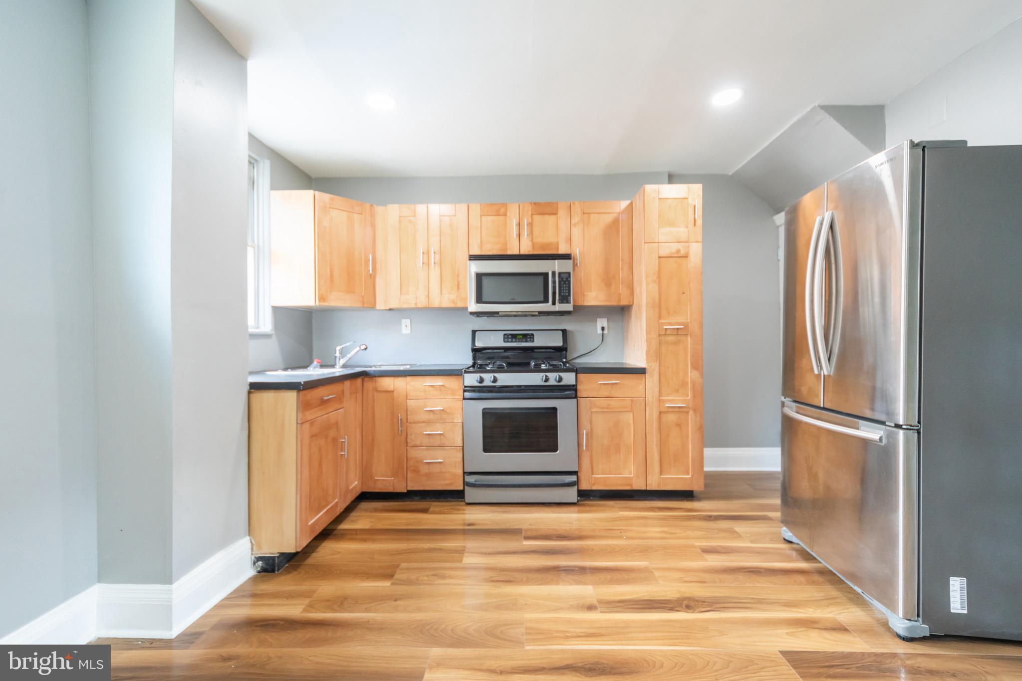 OXFORD CIRCLE - Residential