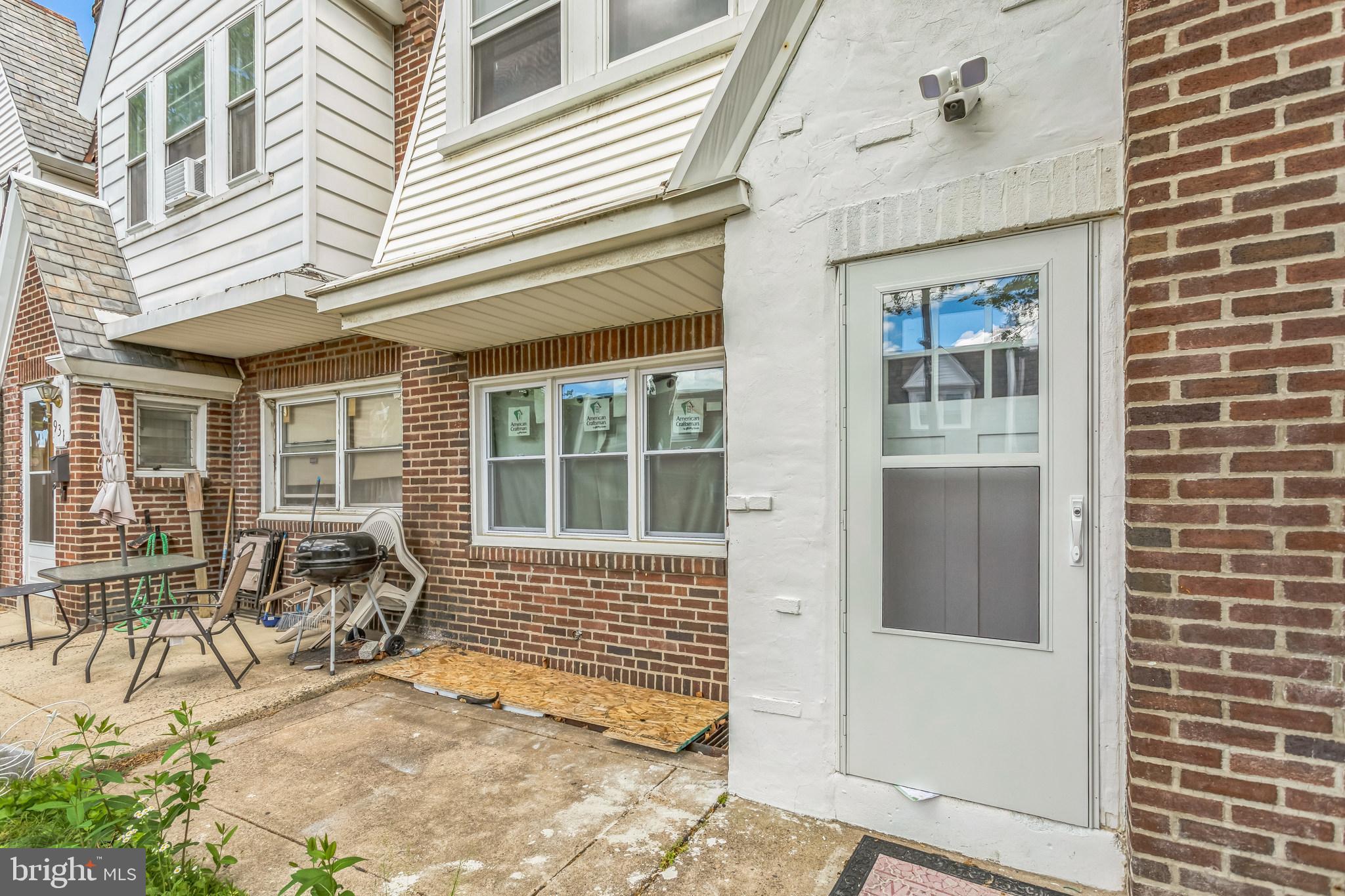 OXFORD CIRCLE - Residential