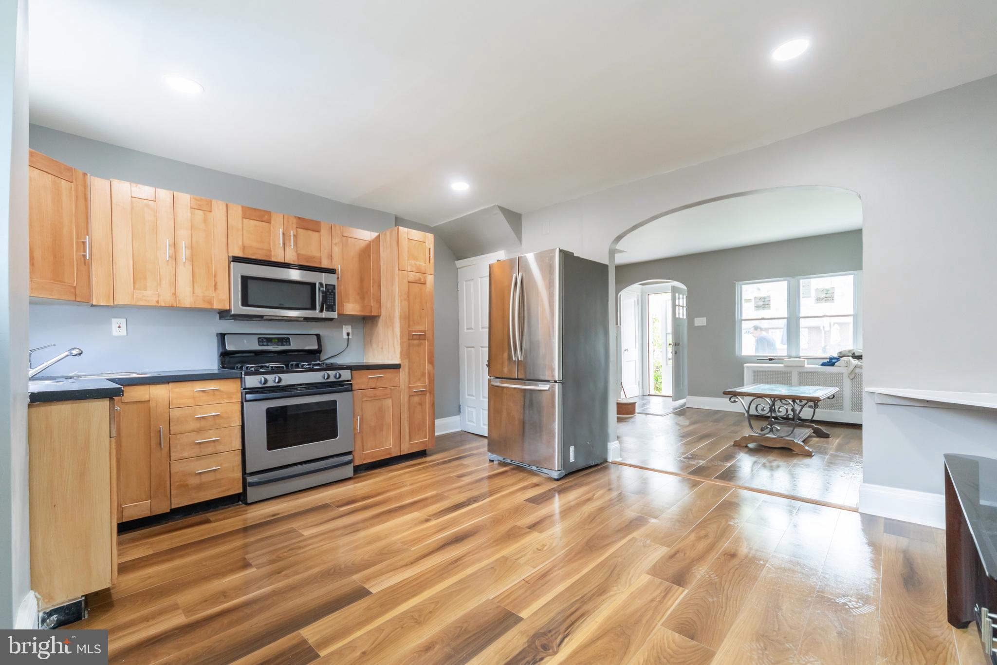 OXFORD CIRCLE - Residential