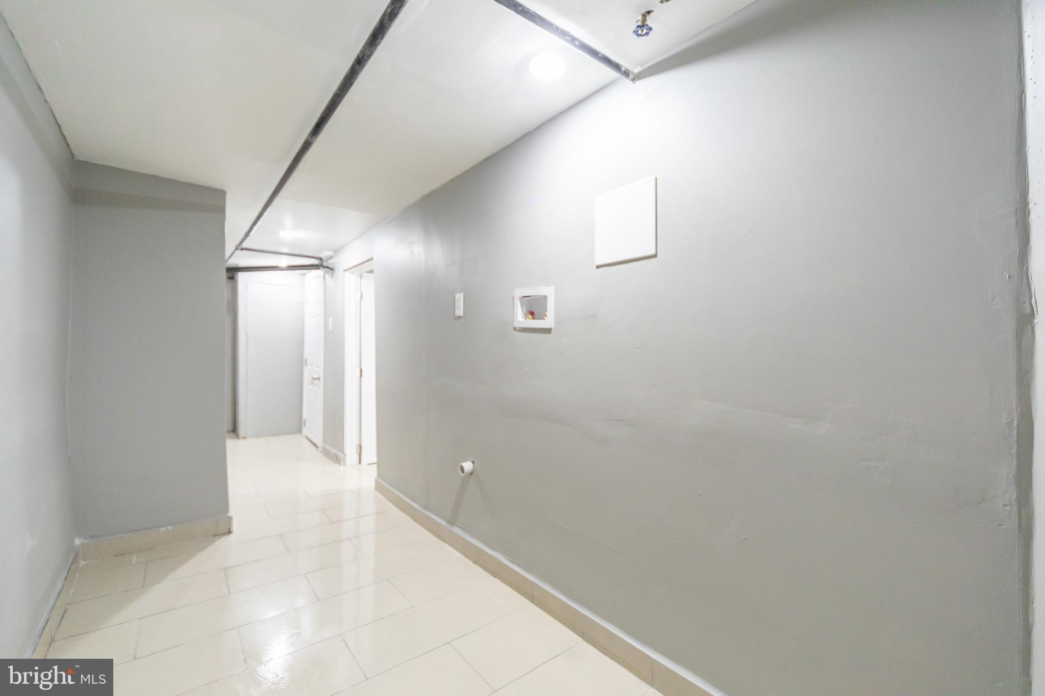 OXFORD CIRCLE - Residential