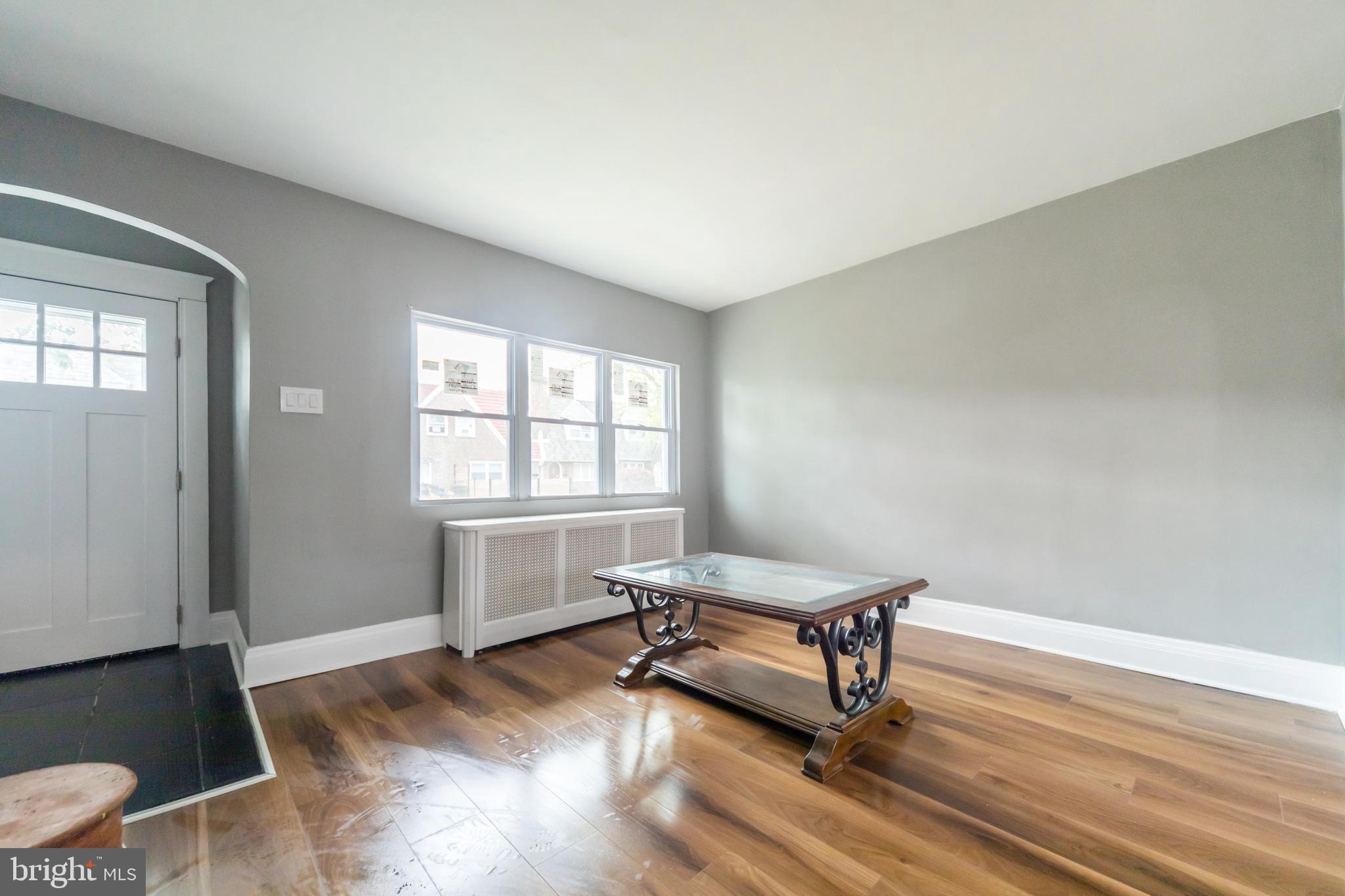 OXFORD CIRCLE - Residential