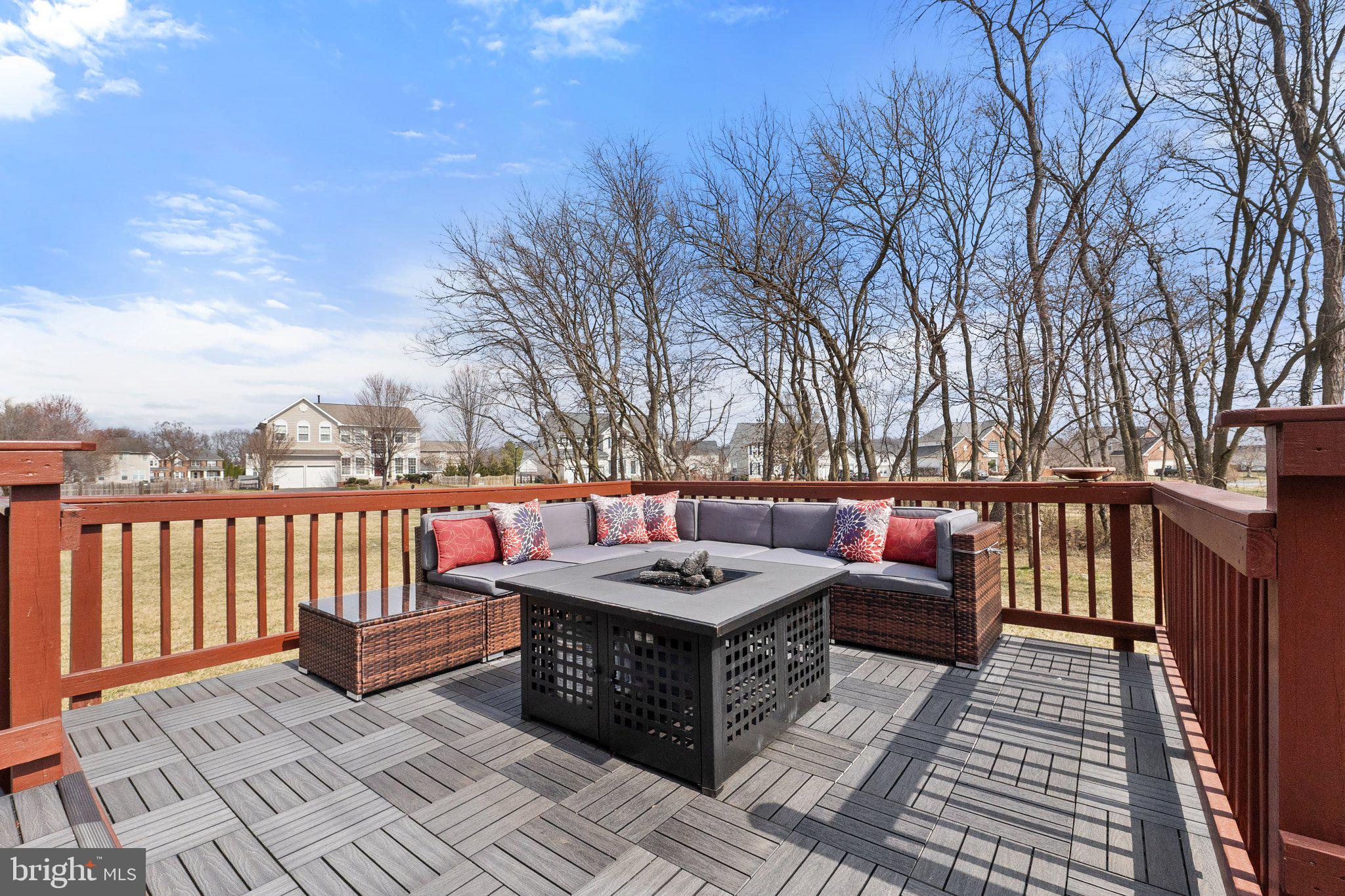 LOCUST HILL - Residential